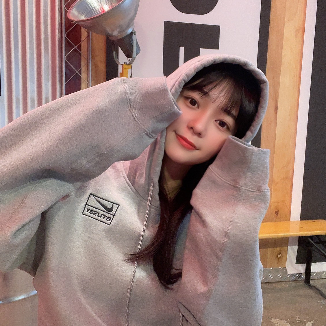 Nike x Stussy NRG RA Pullover Hoodie Dark Grey Heather (DJ9488-063) 착용 스타일