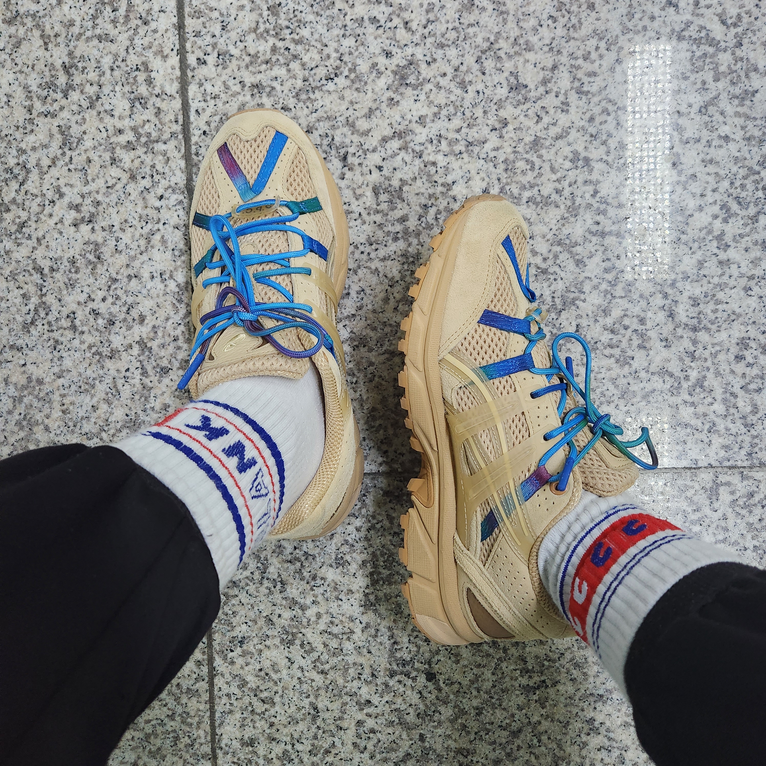 Asics x A.P.C. Gel-Sonoma 15-50 Beige 착용 스타일