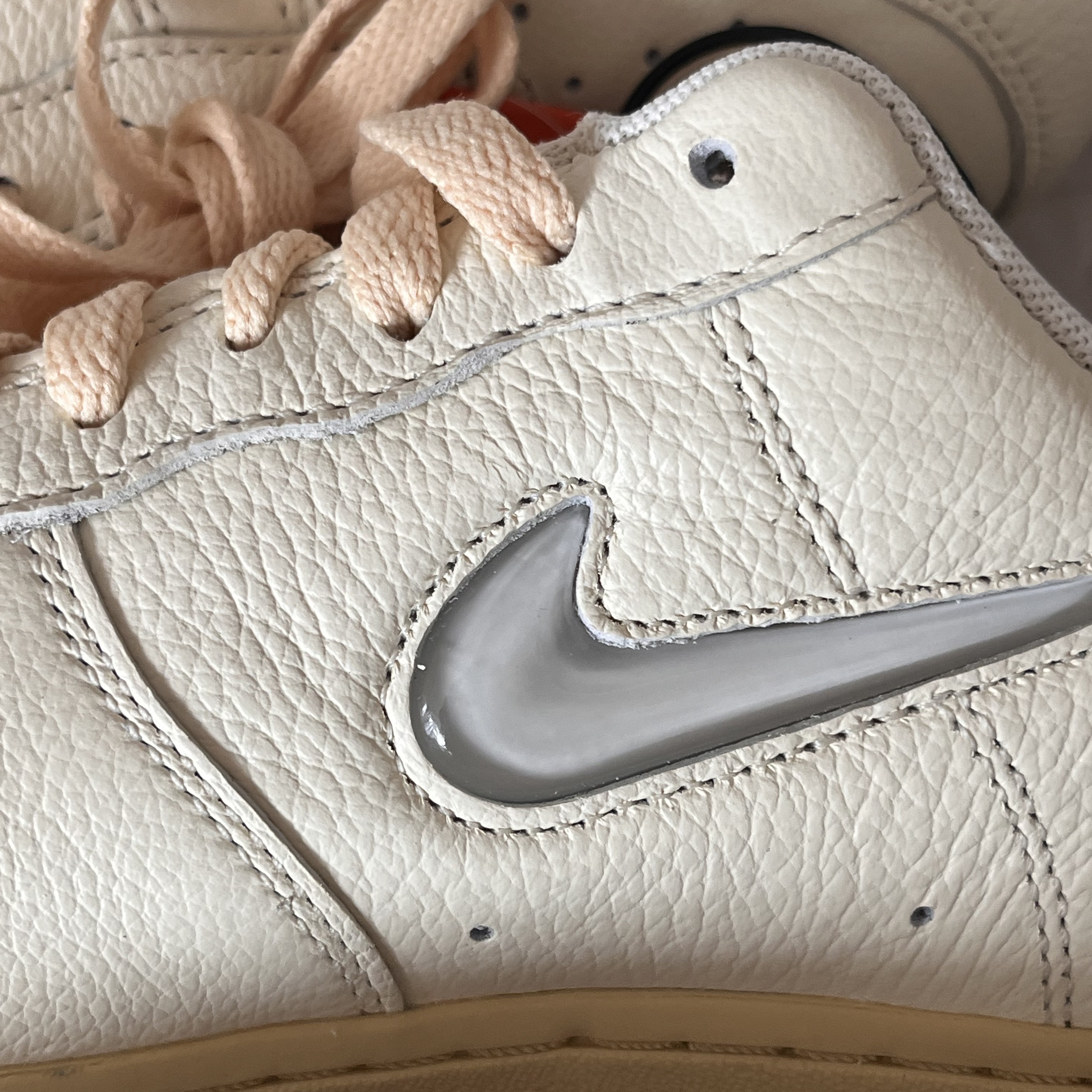 (W) Nike Air Force 1 '07 LX Coconut Milk and Lemon Wash 착용 스타일