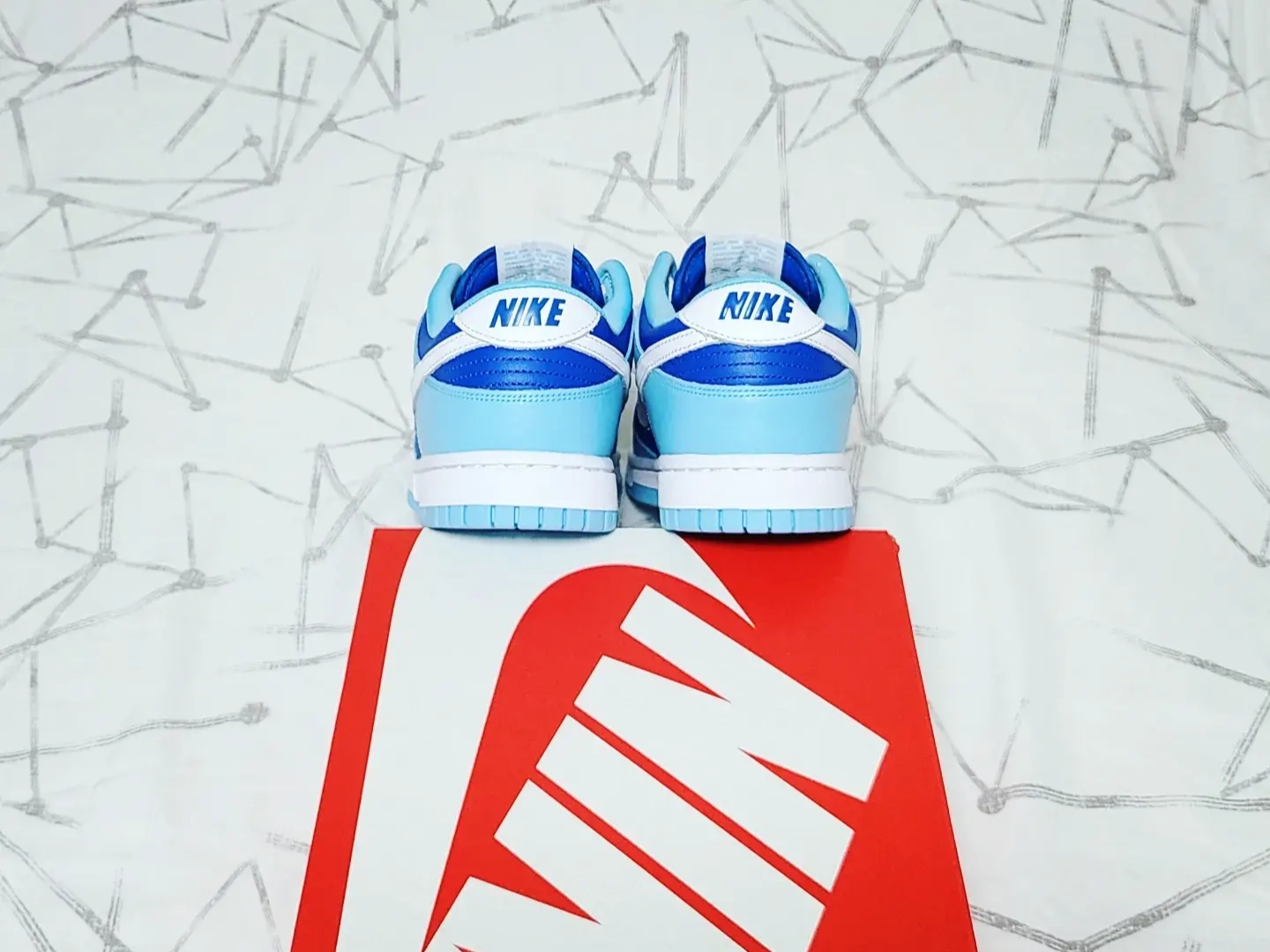 Nike Dunk Low Retro QS Argon 착용 스타일 - 5