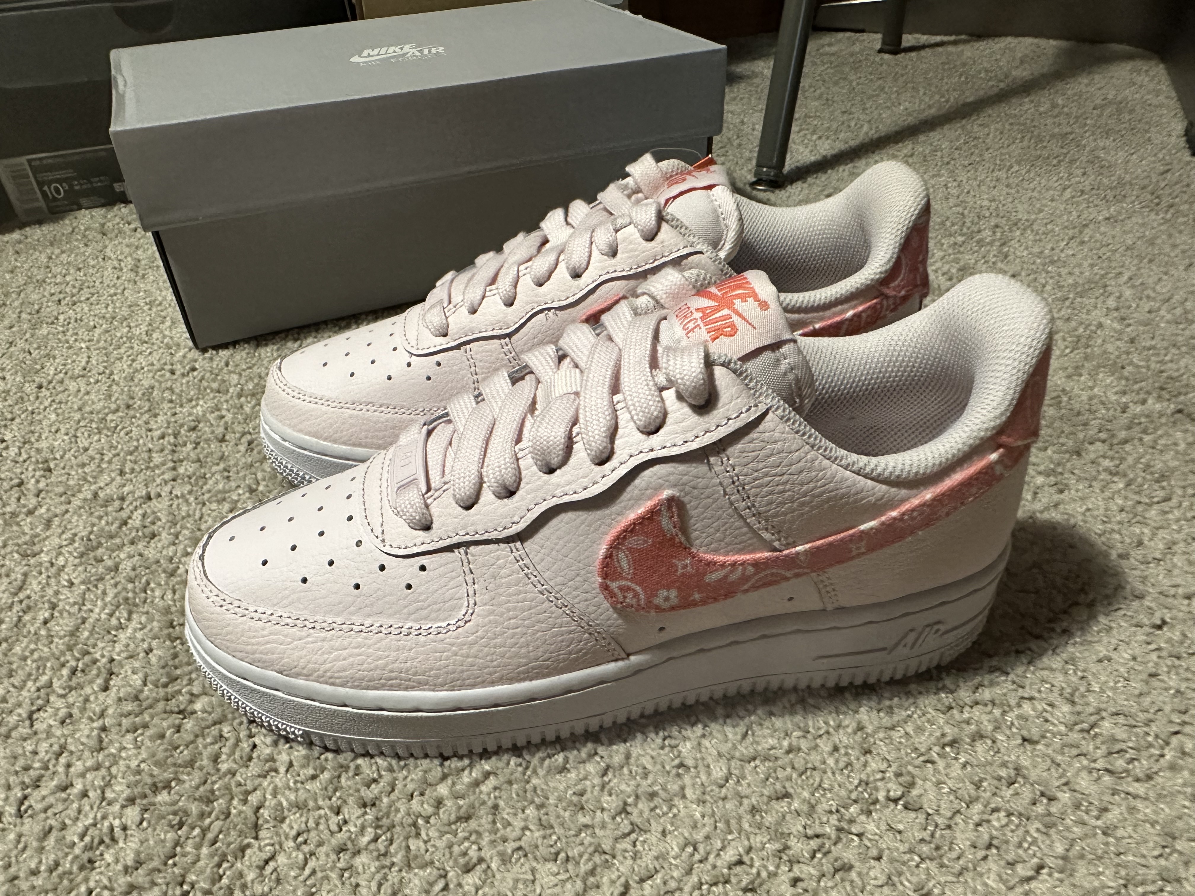 (W) Nike Air Force 1 Low '07 Pearl Pink 착용 스타일 - 1