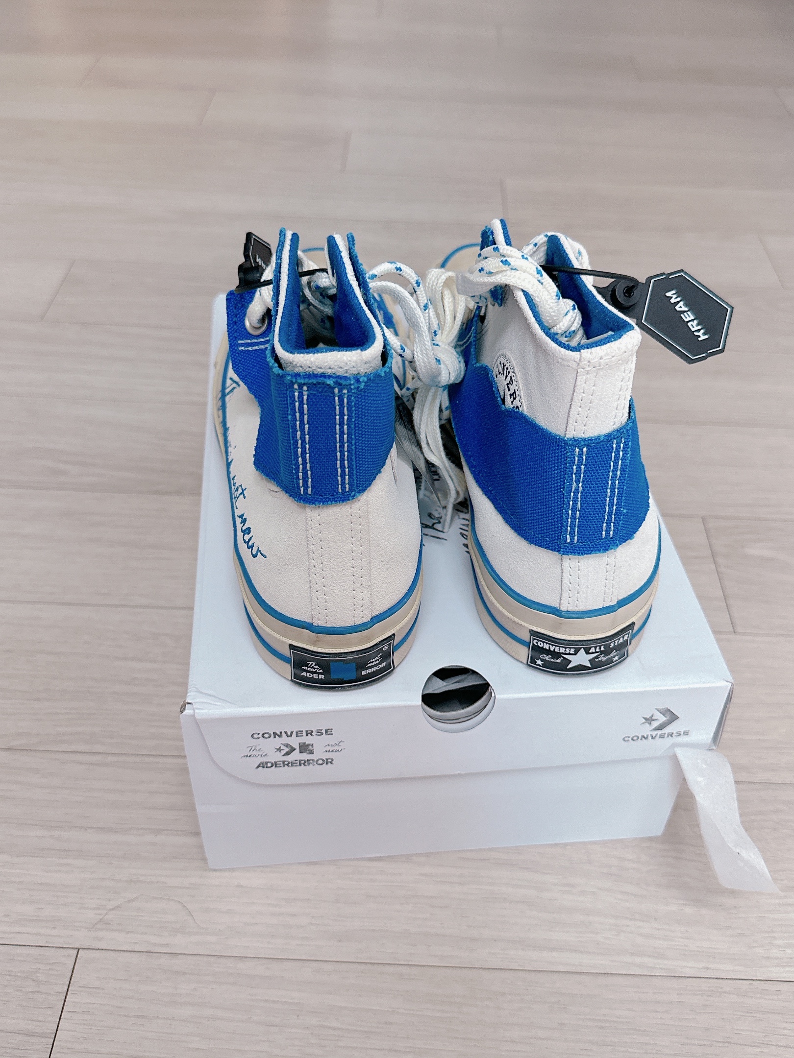 Converse x Ader Error Chuck 70 High White 착용 스타일 - 2