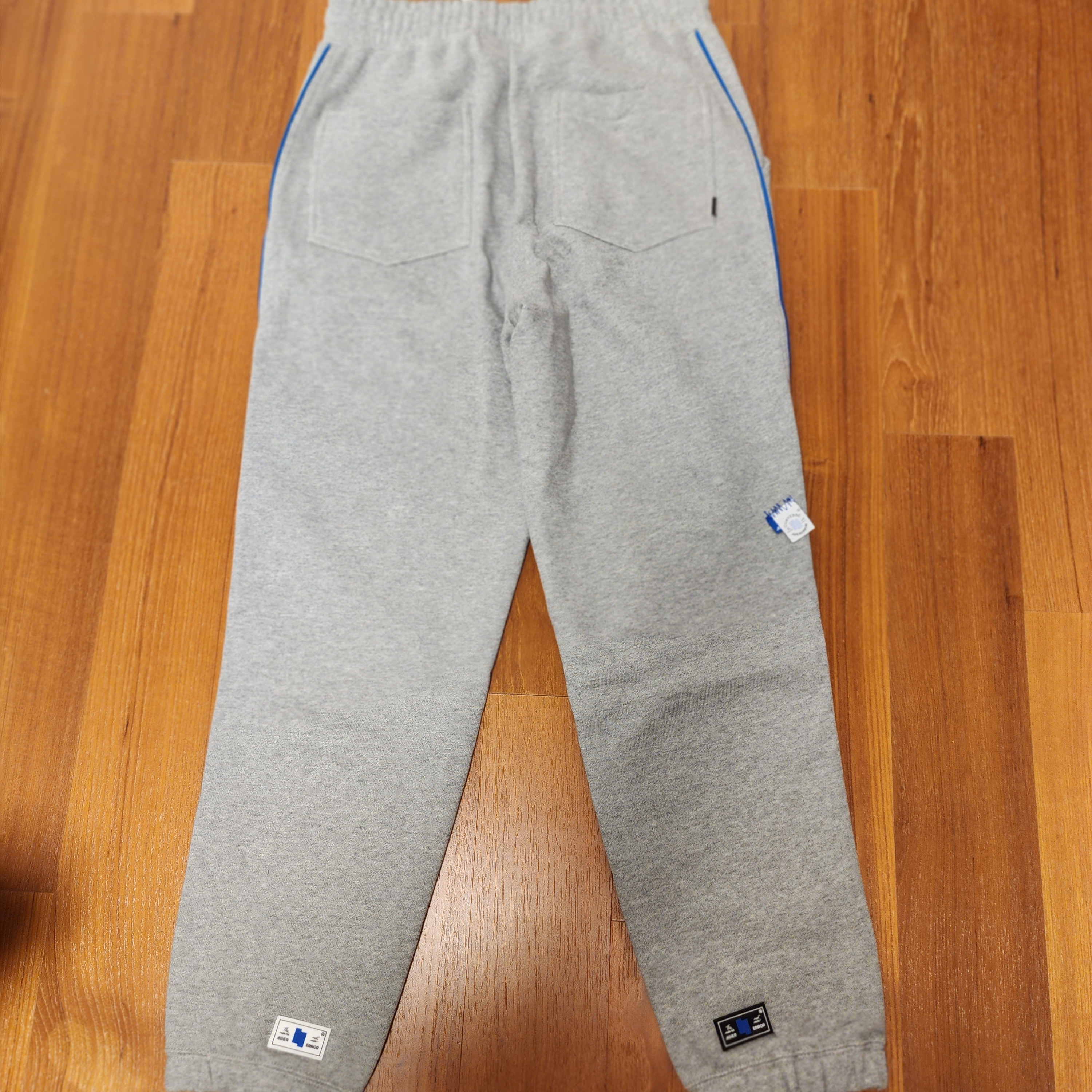 Converse x Ader Error Shapes Pants Vintage Grey Heather 착용 스타일 - 2