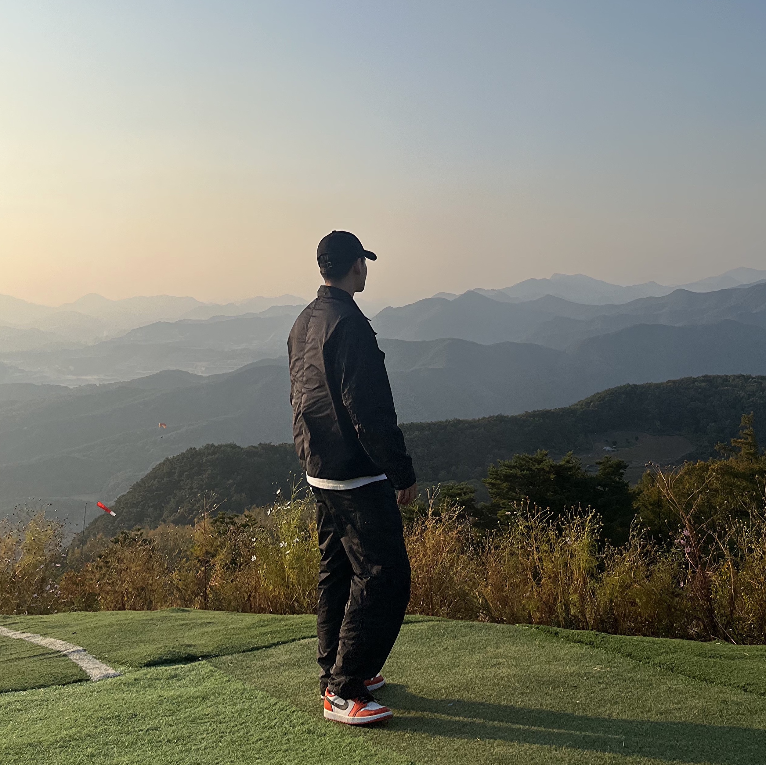 Jordan 1 Low OG Starfish 착용 스타일 - 1