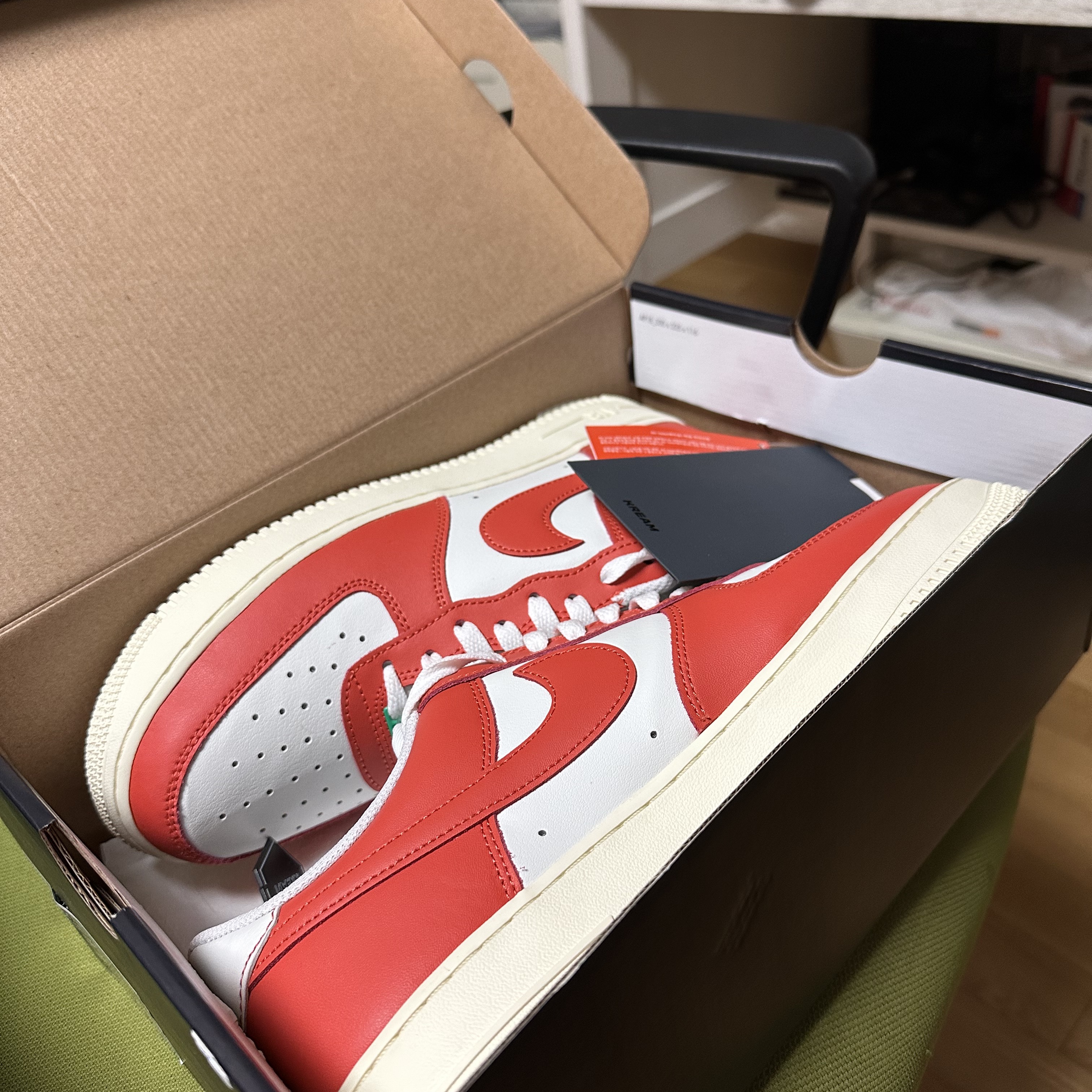 Nike Air Force 1 '07 LV8 Pojangmacha 착용 스타일 - 1