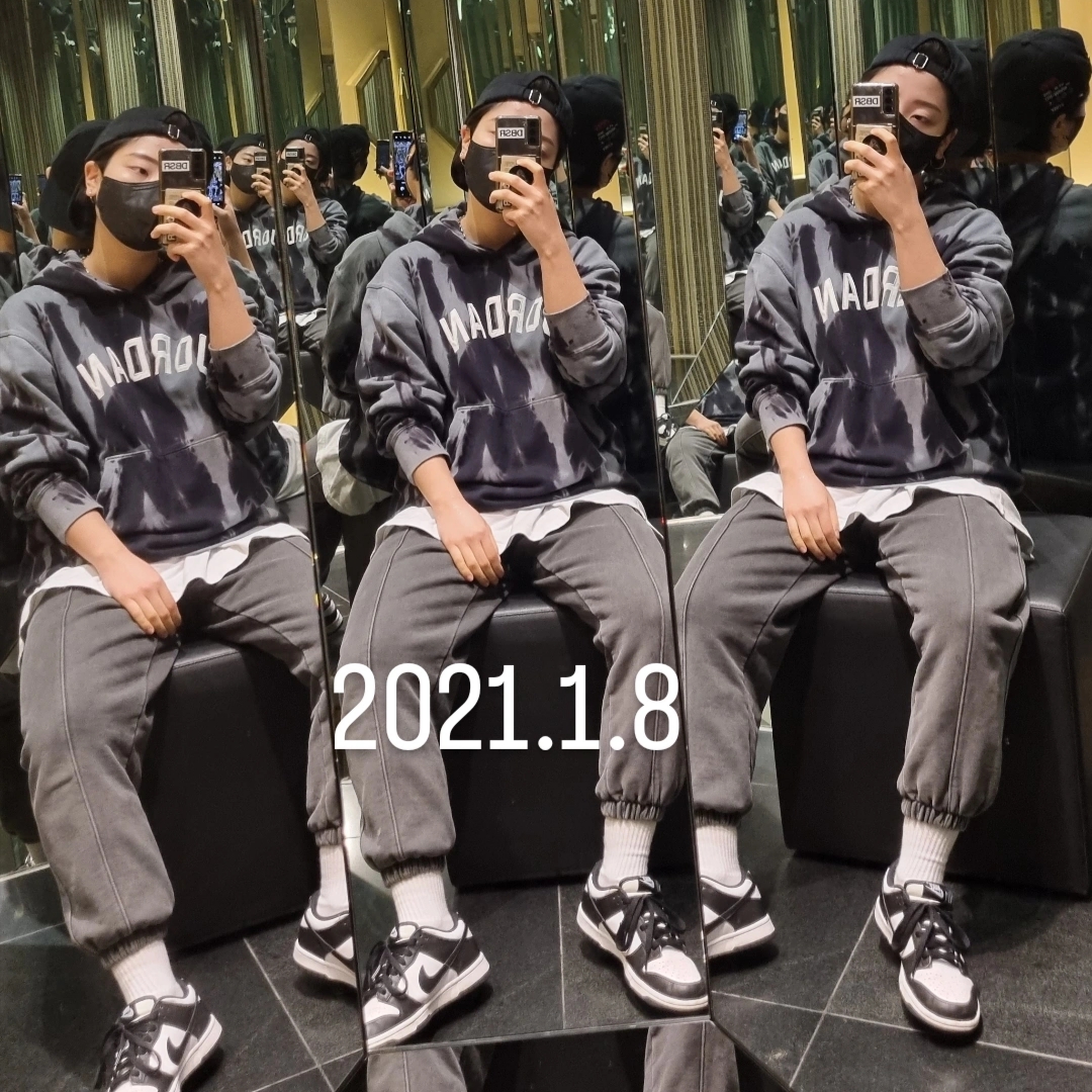 (GS) Nike Dunk Low Black 착용 스타일