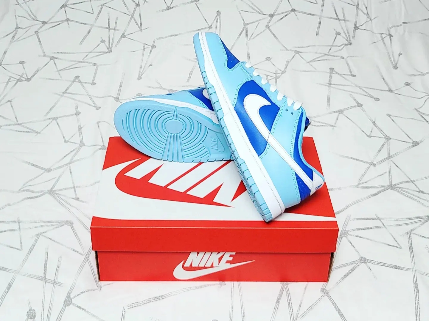 Nike Dunk Low Retro QS Argon 착용 스타일 - 4