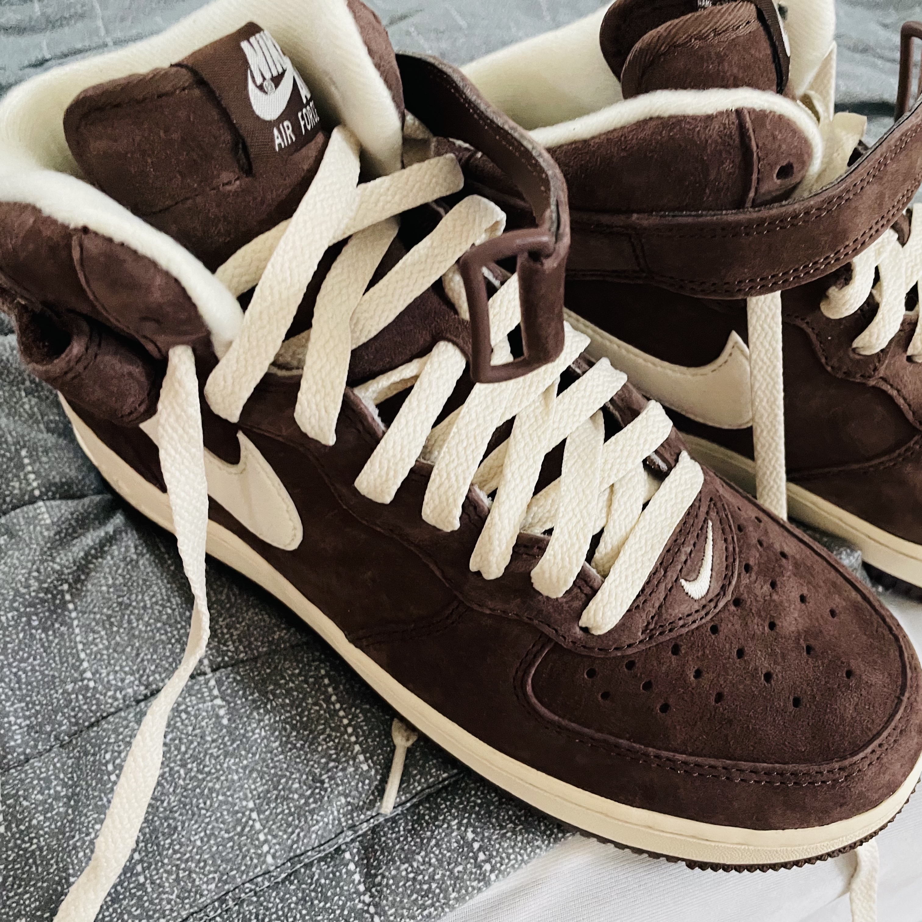 Nike Air Force 1 Mid '07 QS Chocolate 착용 스타일