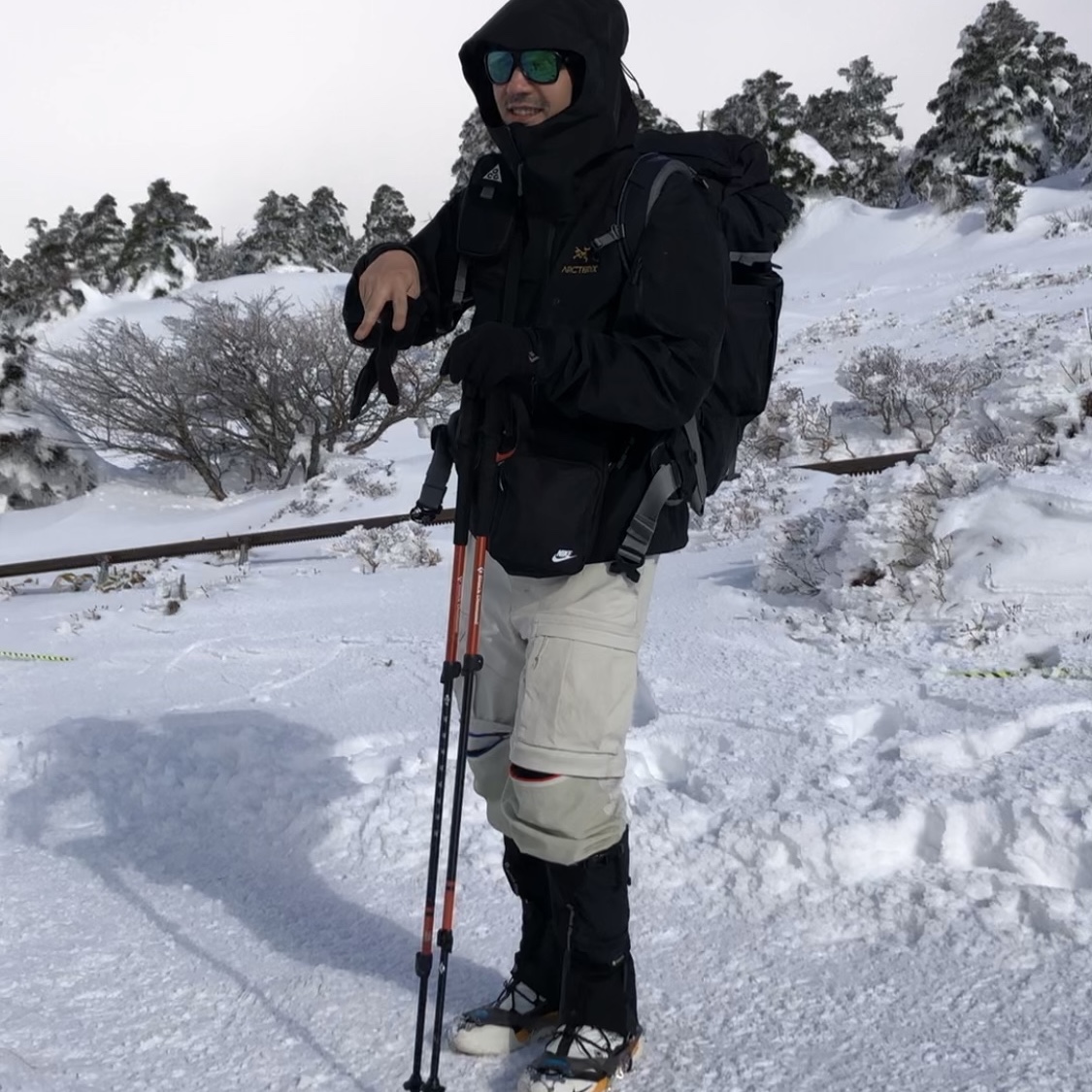 Nike ACG Smith Summit Cargo Pants Light Bone - Asia, Nike ACG 36 Backpack Black 착용 스타일
