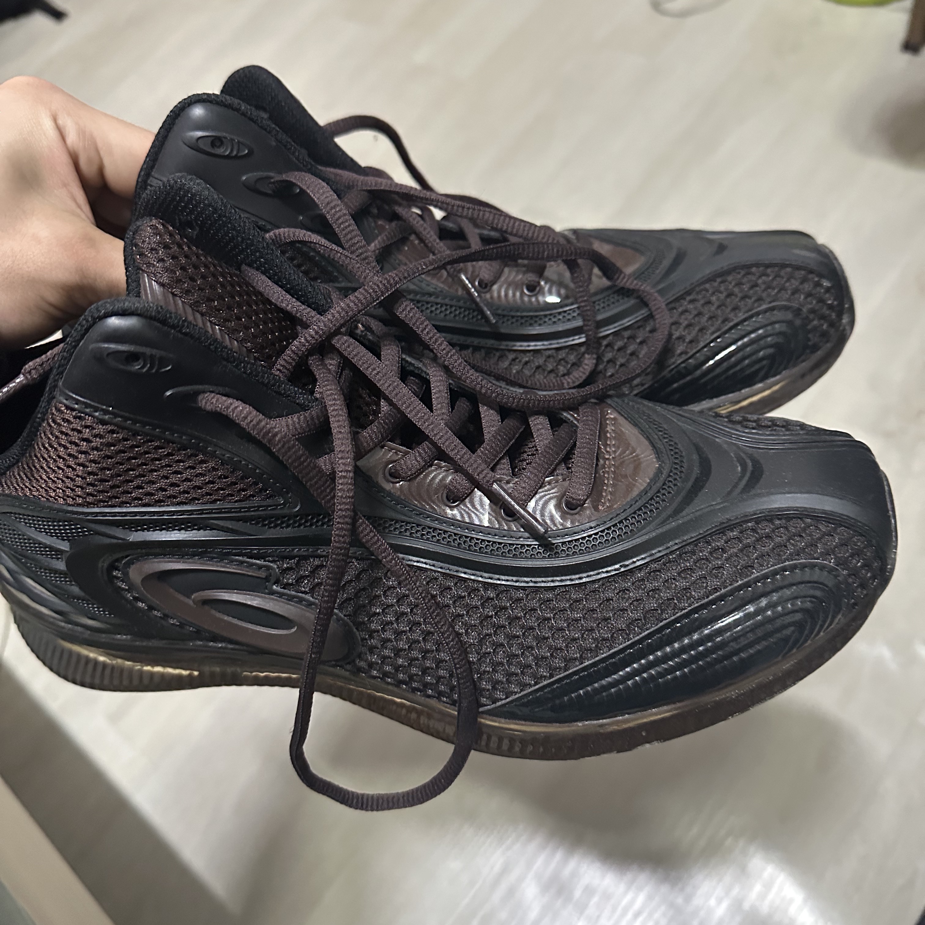 Asics x Kiko Kostadinov Gel-Sokat 2 Coffee 착용 스타일