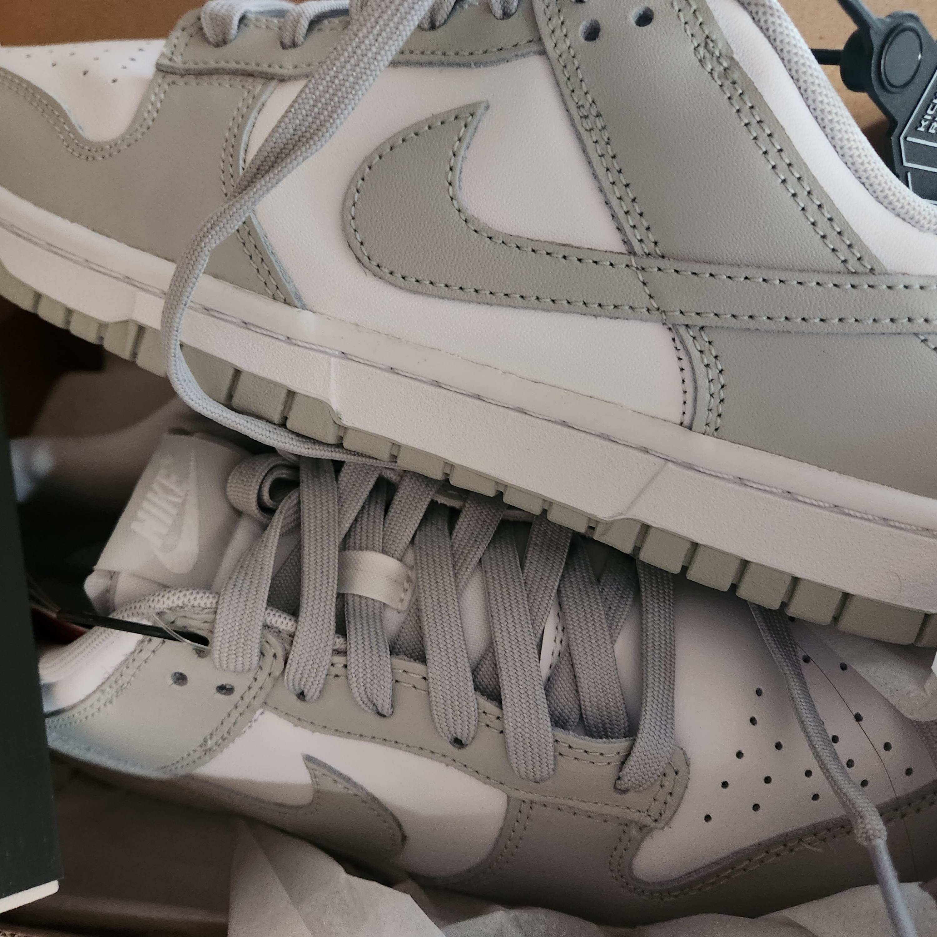 Nike Dunk Low Retro Grey Fog 착용 스타일