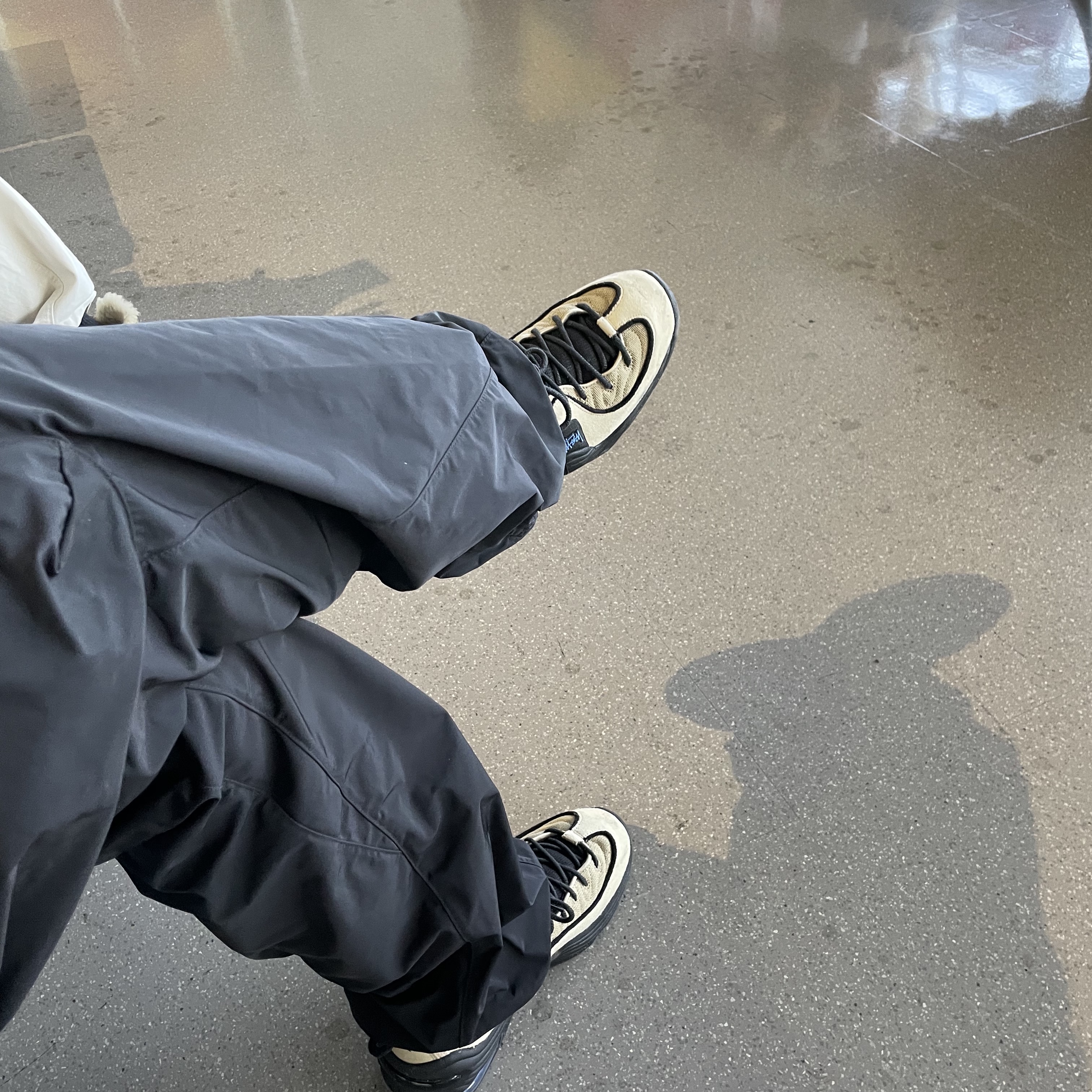 Nike x Off-White NRG Track Pants Black - Asia, Nike x Stussy Air Penny II Rattan and Limestone 착용 스타일