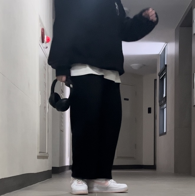 Stussy 8 Ball Hoodie Black - 21FW, Nike Air Force 1 '07 Valentine's Day 2022 착용 스타일 - 1