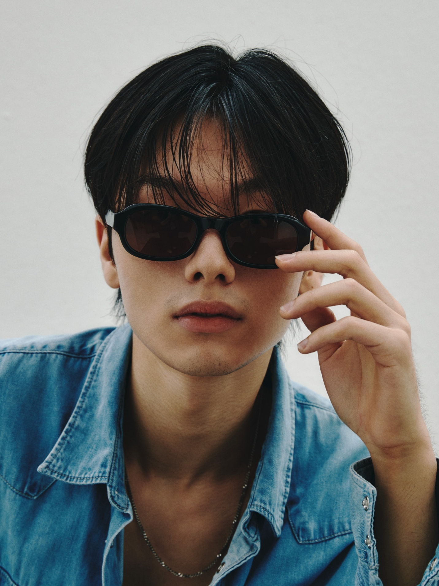 Grafik: Paul C2 Black Brown Lens 착용 스타일