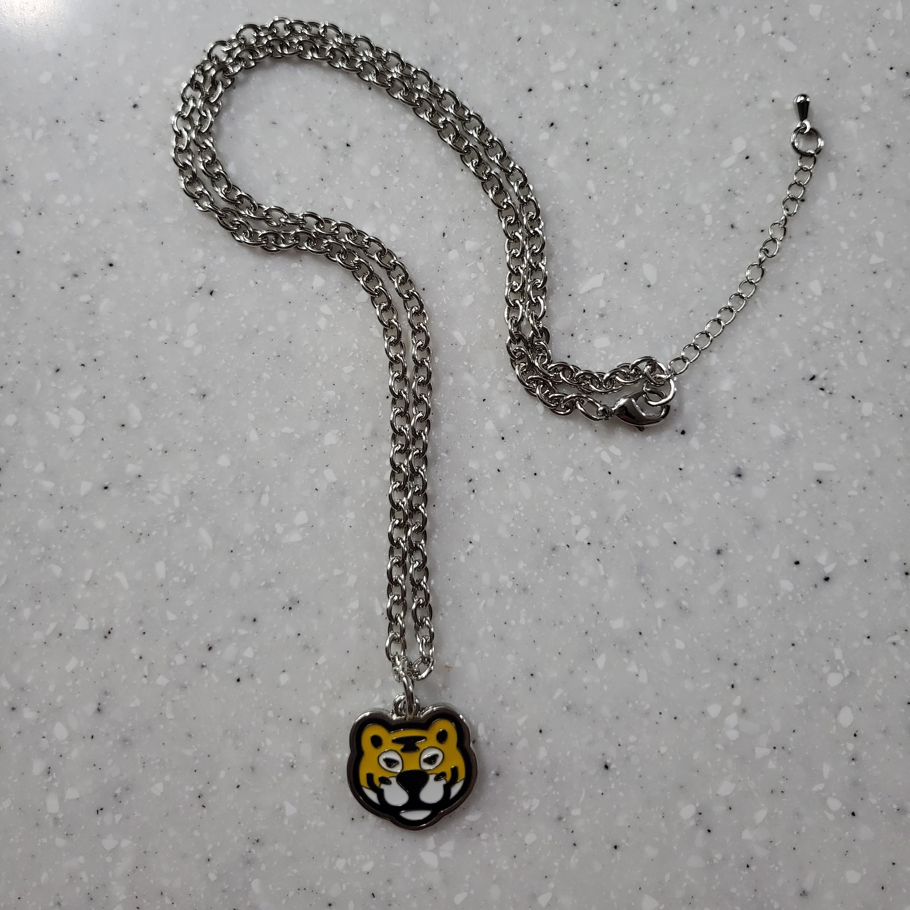 Human Made Animal Necklace Tiger Yellow 착용 스타일
