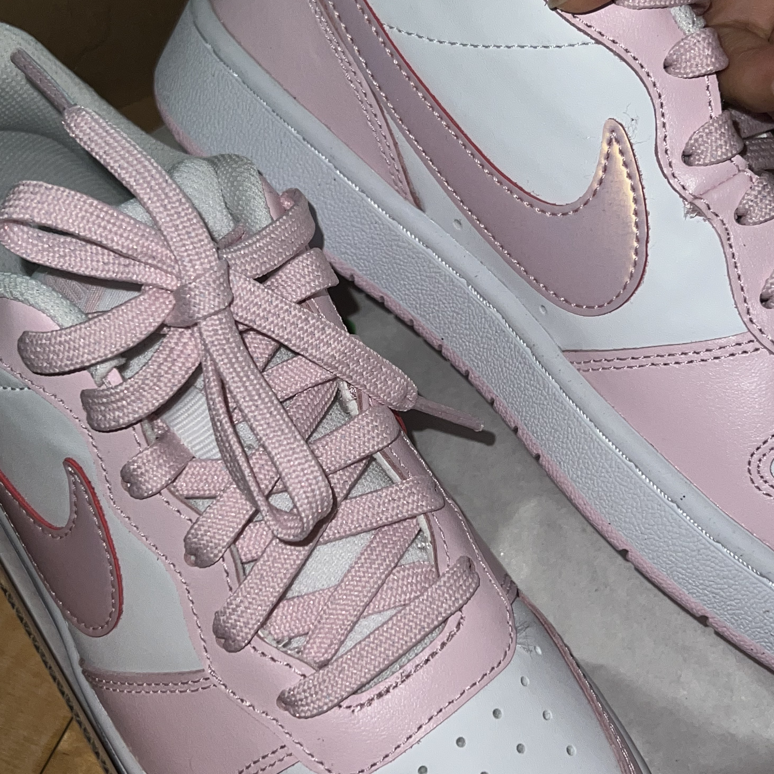 (GS) Nike Court Borough 2 SE White Pink Foam 착용 스타일 - 2