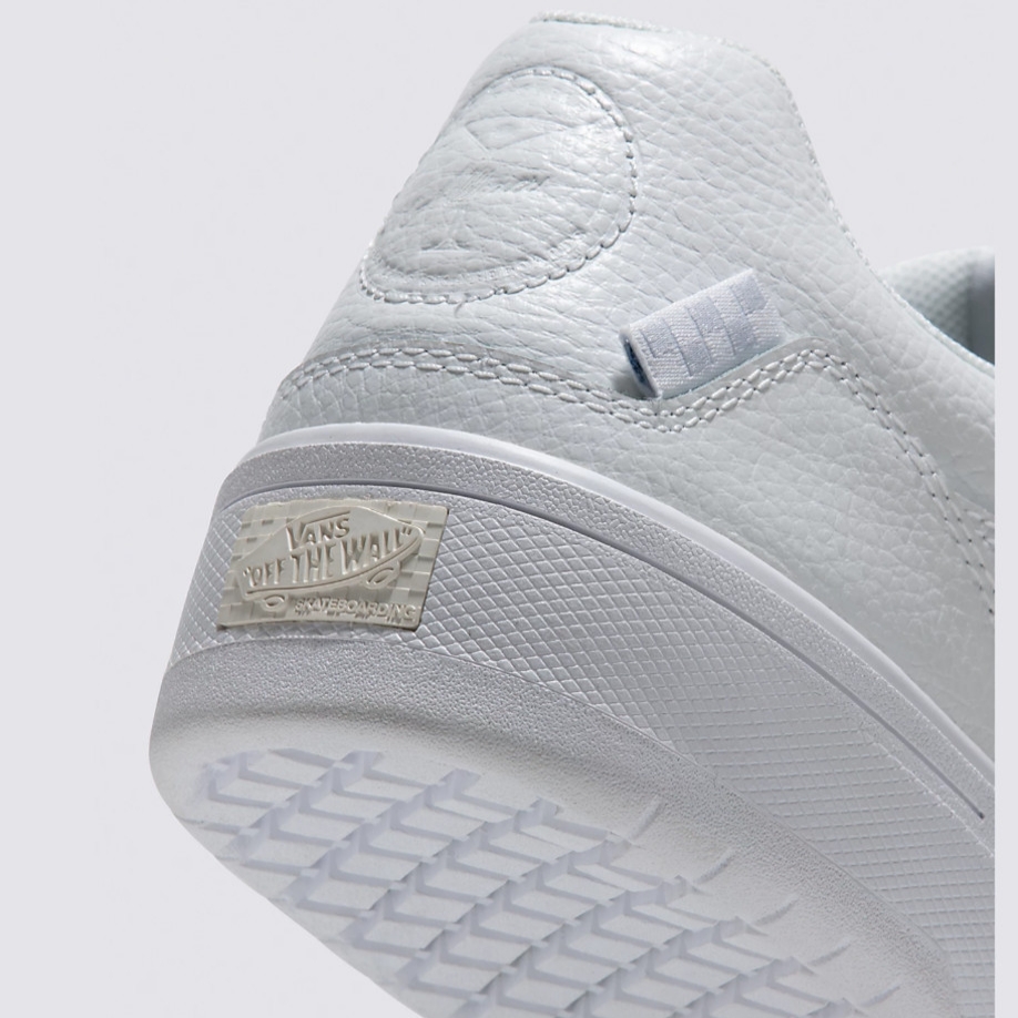 Vans x Alltimers Zahba LX VCU Shoes White 착용 스타일 - 3
