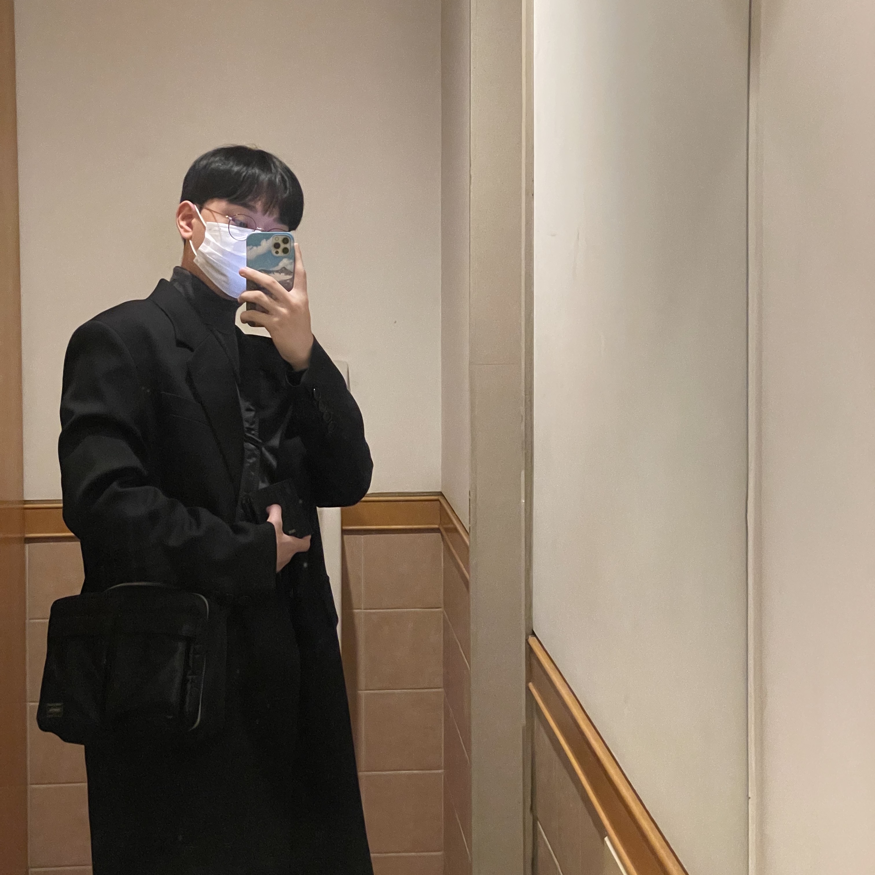 Porter Tanker Shoulder Bag L Black, Dior Wallet Black Dior Oblique Jacquard 착용 스타일
