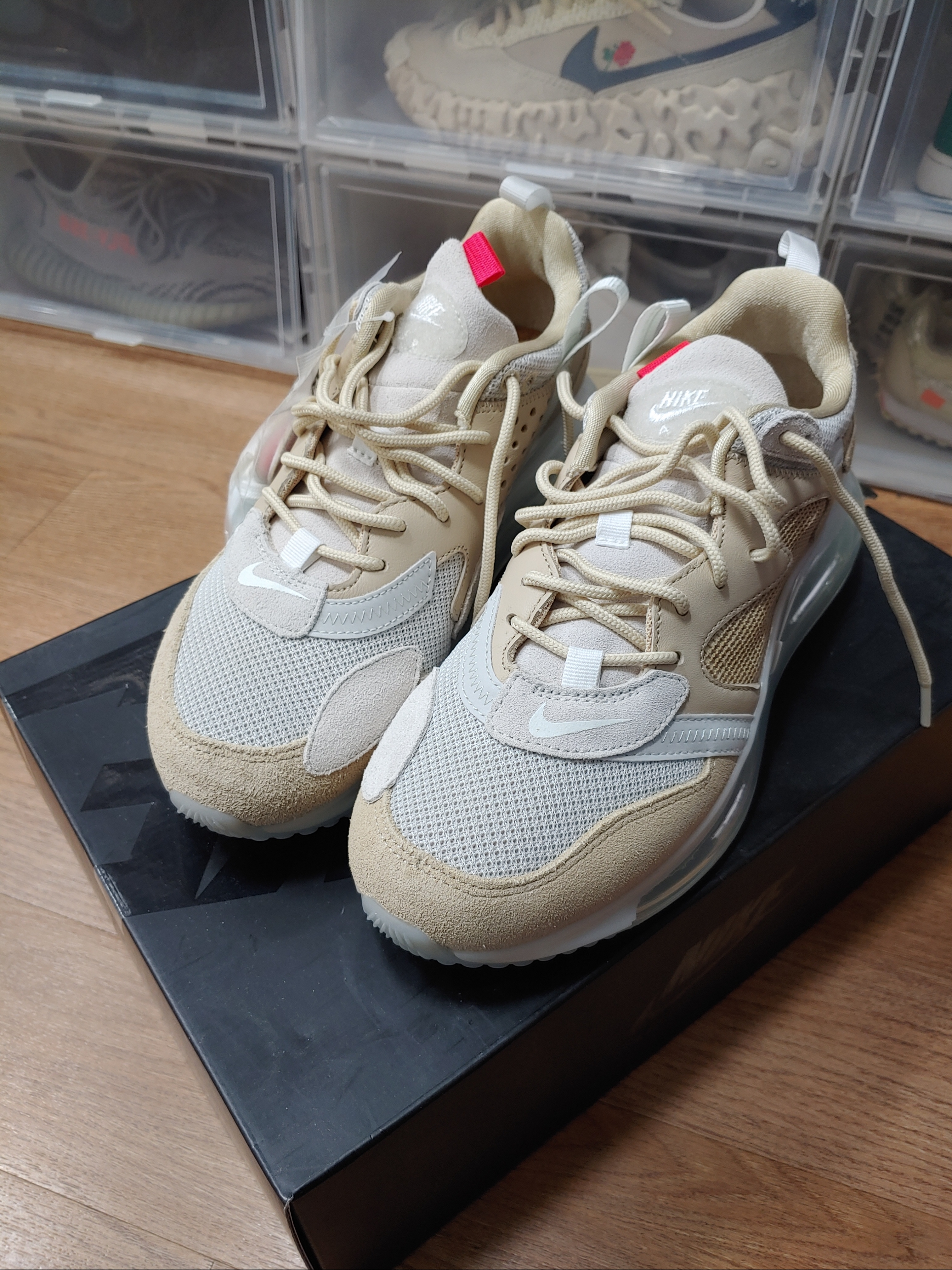 Nike Air Max 720 OBJ Desert Ore 착용 스타일 - 2