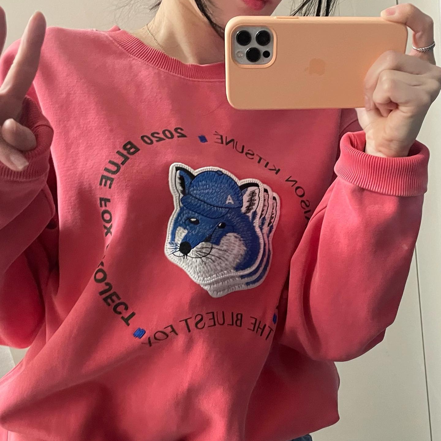 Maison Kitsune x Ader Error Triple Fox Head Sweatshirt Pink 착용 스타일