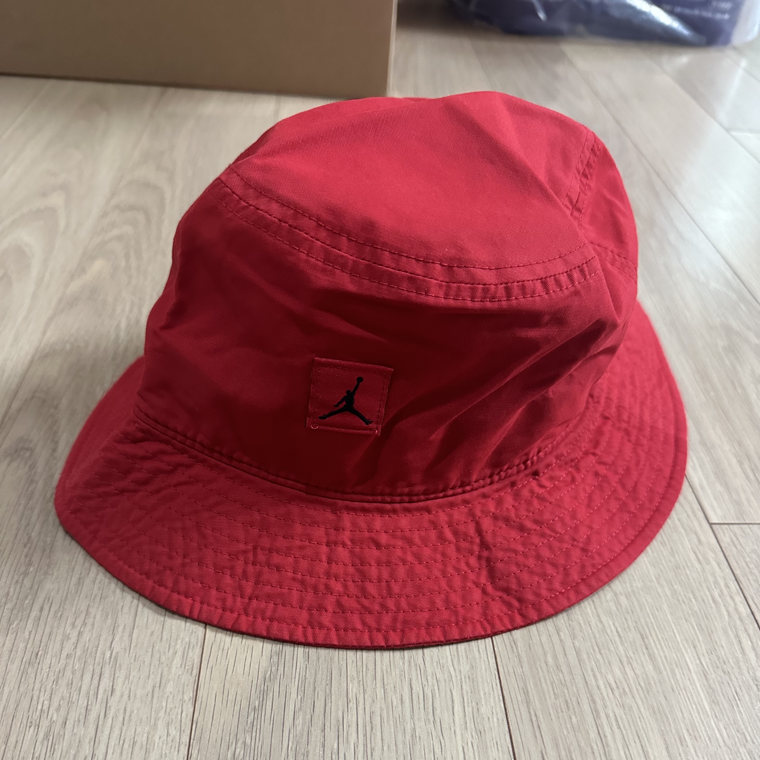 Jordan Jumpman Washed Bucket Hat Gym Red 착용 스타일