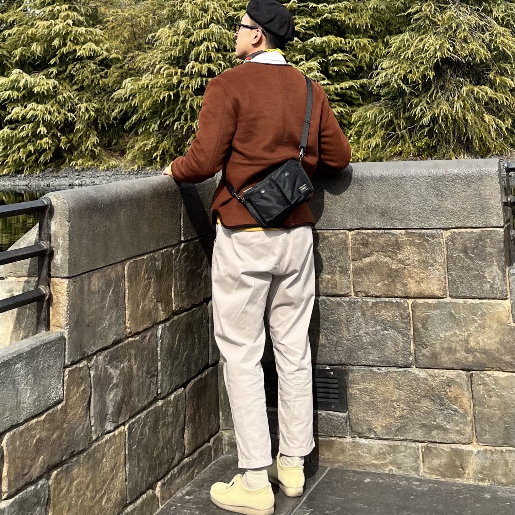 Porter Tanker Shoulder Bag S Black 착용 스타일 - 1
