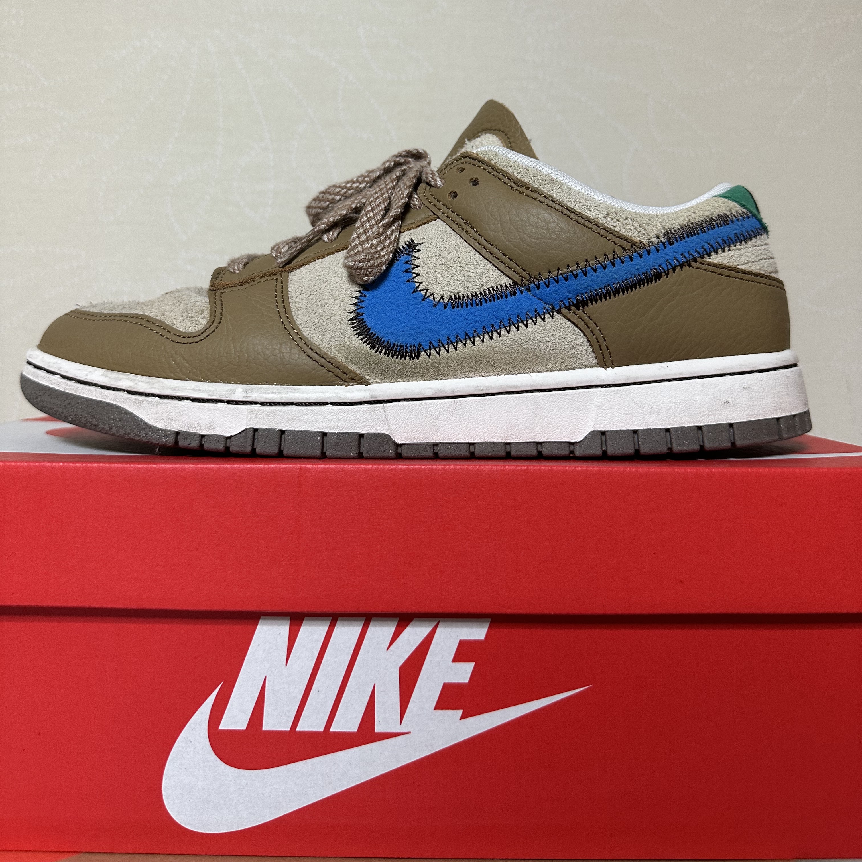 Nike x Size? Dunk Low Dark Driftwood Photo Blue 착용 스타일