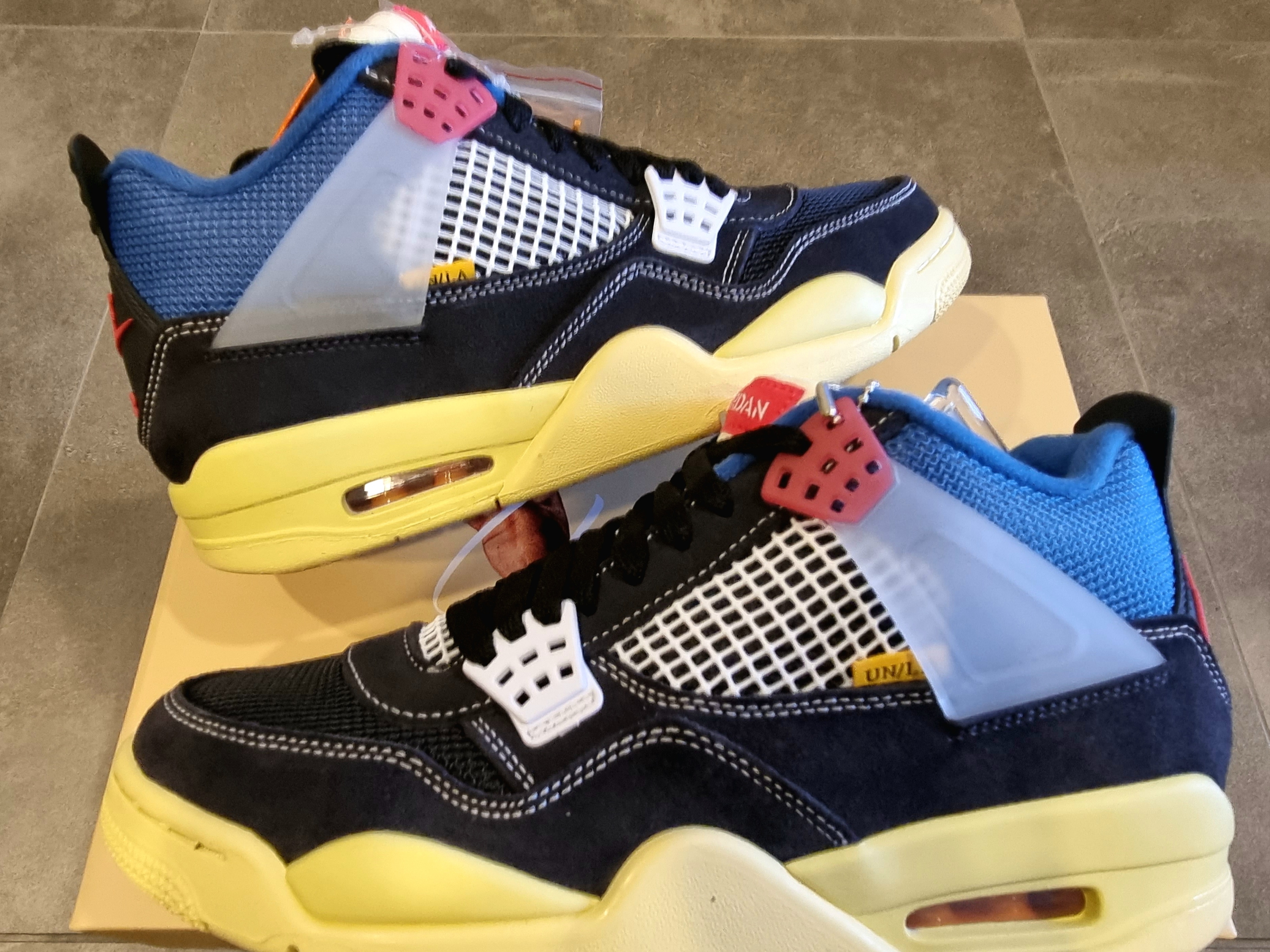 Jordan 4 x Union Retro Off Noir 착용 스타일 - 2