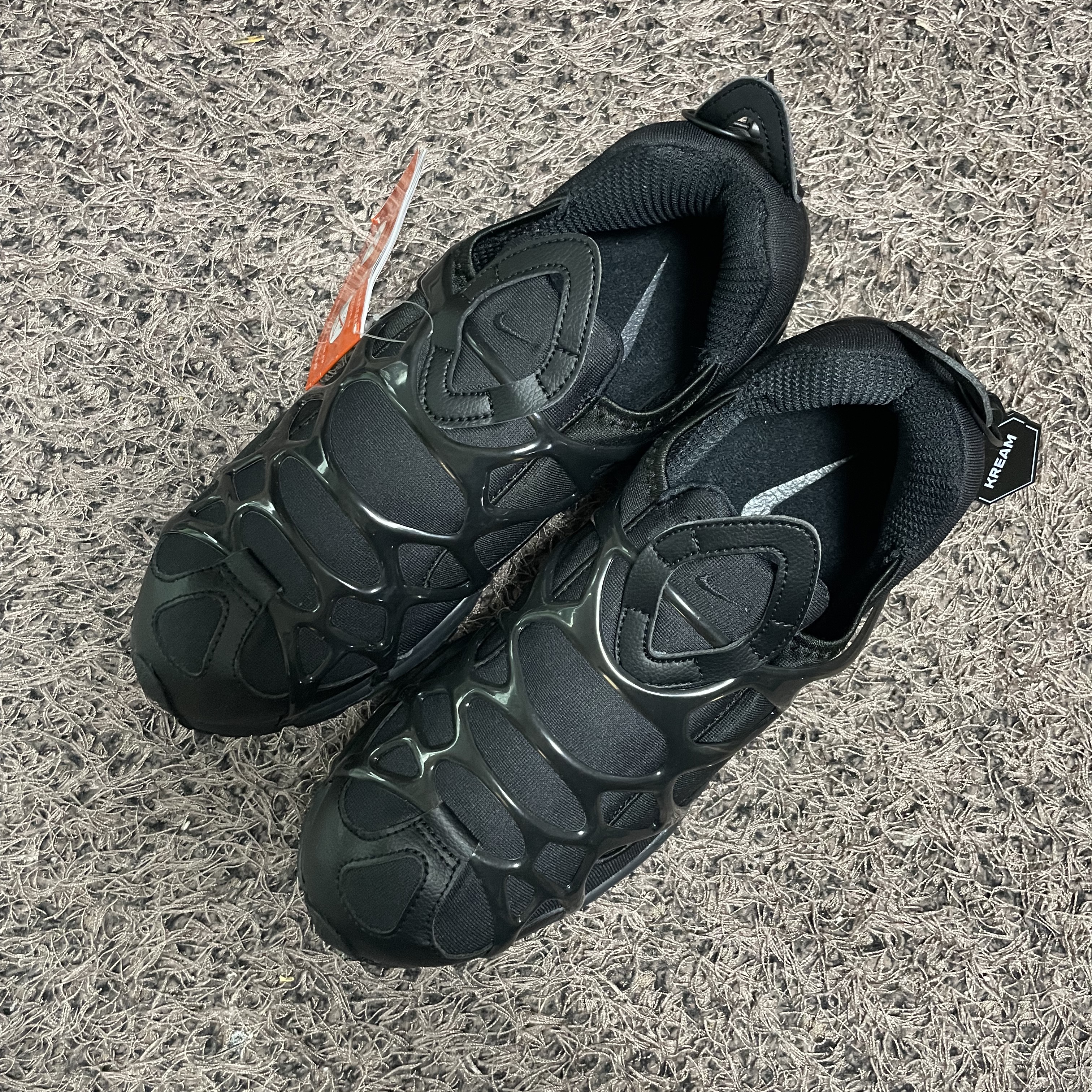 Nike Air Kukini Triple Black 착용 스타일