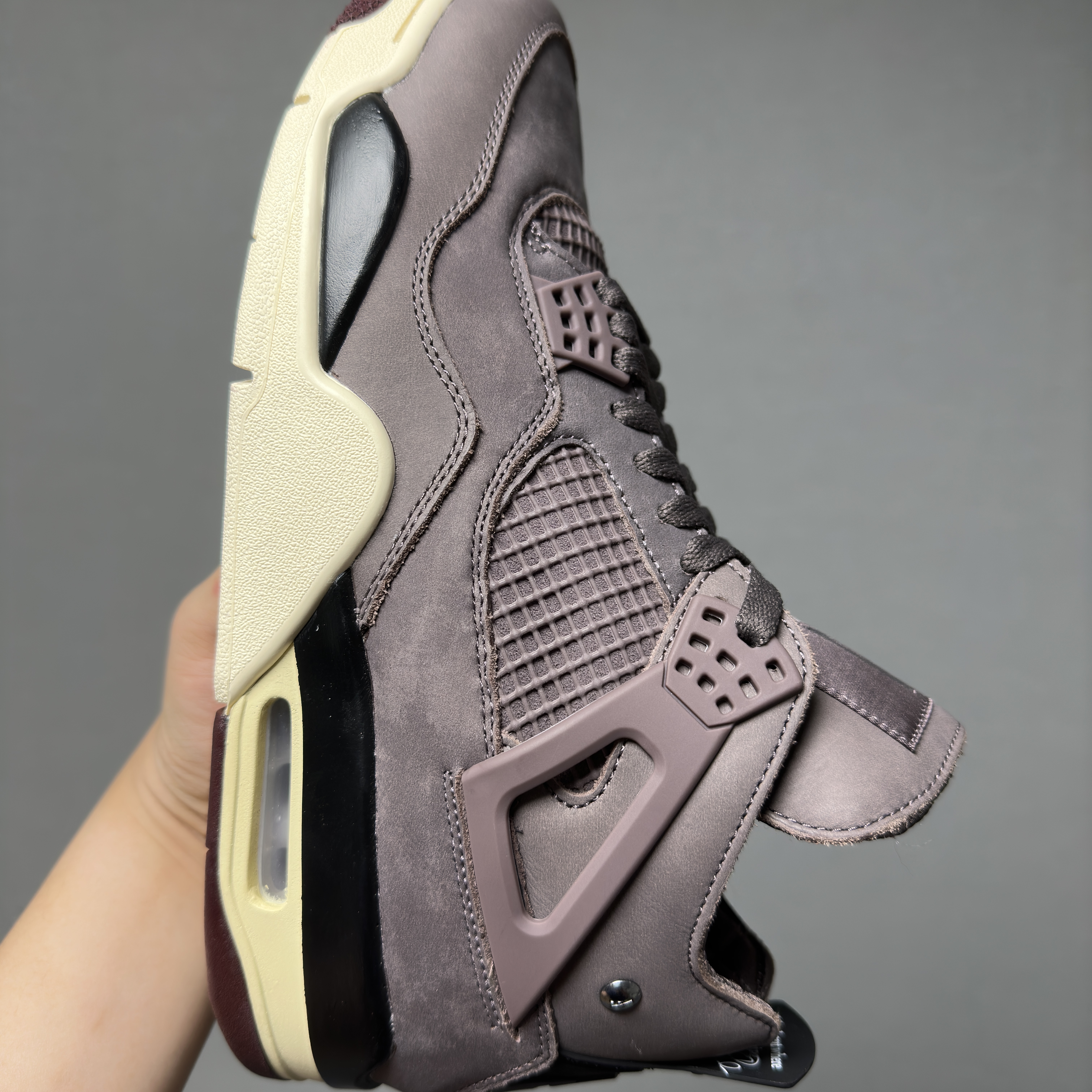 Jordan 4 x A Ma Maniere Retro Violet Ore 착용 스타일 - 3