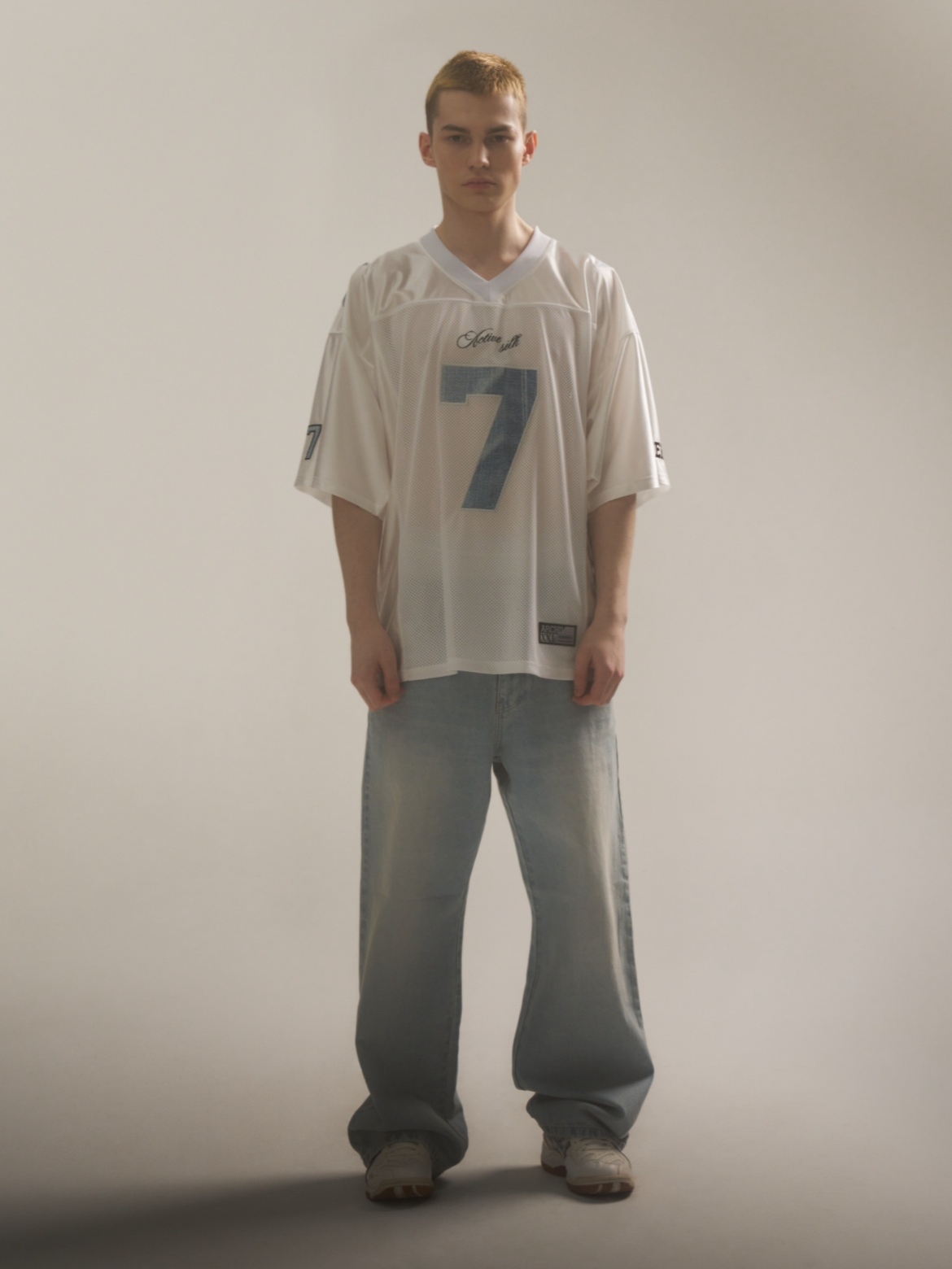 2000Archives Football T-Shirt Denim 착용 스타일