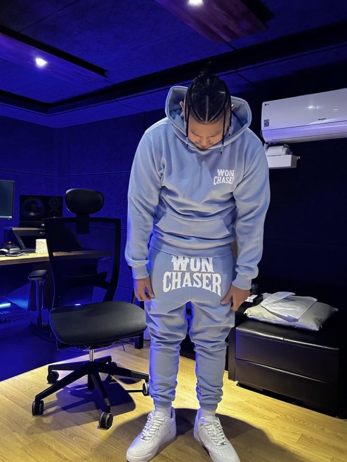 [KREAM 단독] Won Chaser Chaser Hoodie Baby Blue, [KREAM 단독] Won Chaser Chaser Sweatpants Baby Blue 착용 스타일