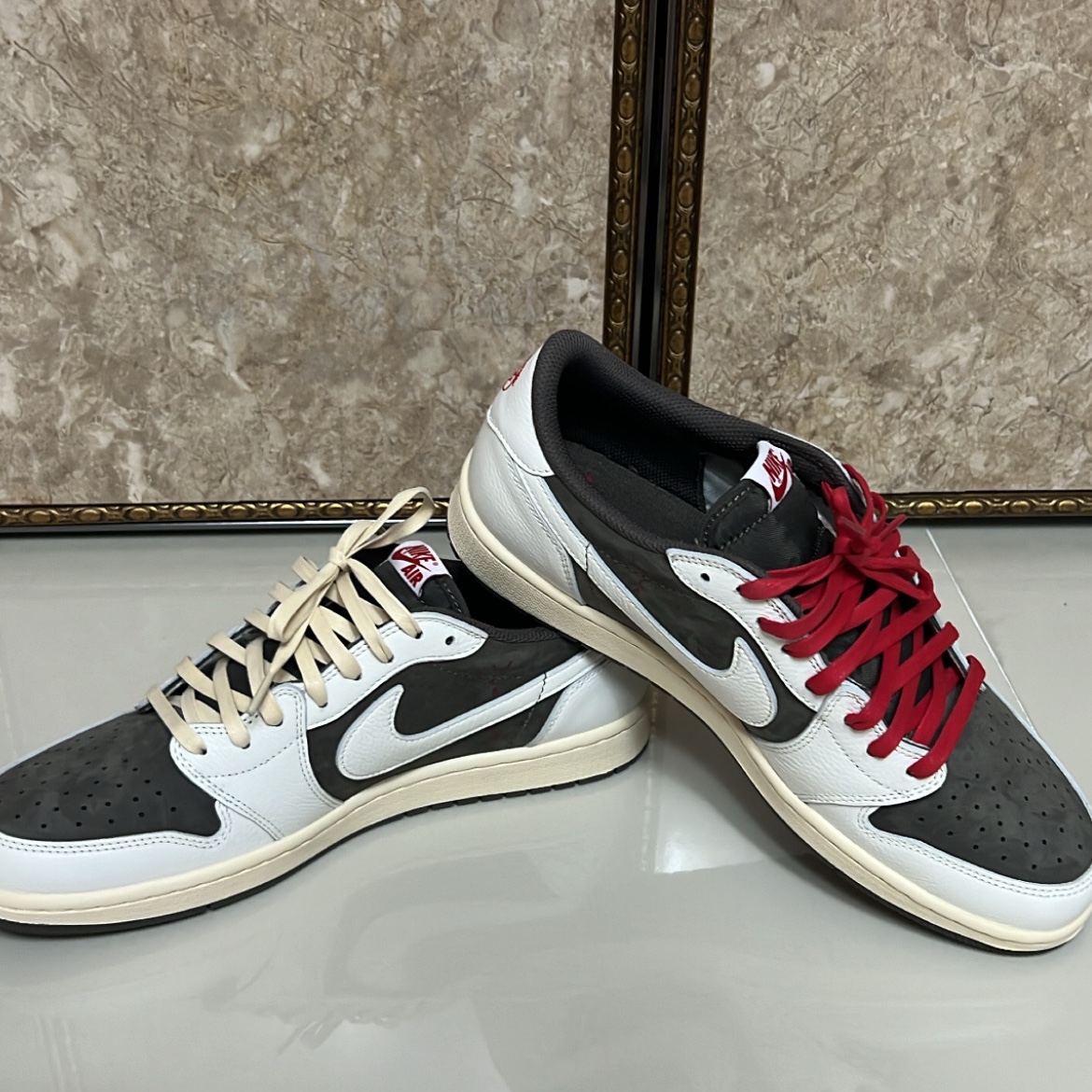 Jordan 1 x Travis Scott Retro Low OG SP Sail and Ridgerock, Jordan 1 x Travis Scott x Fragment Retro Low OG SP Military Blue 착용 스타일 - 1