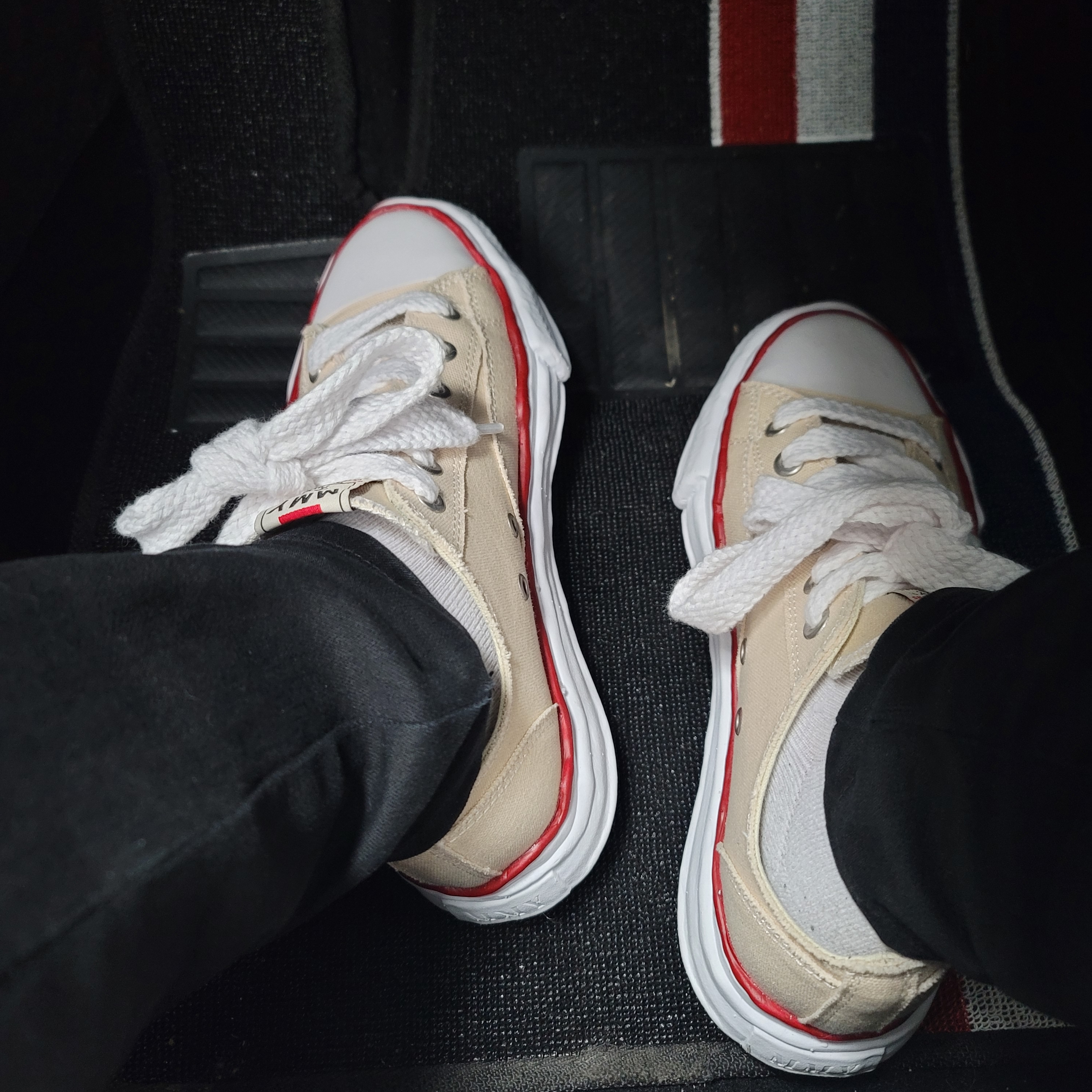 Maison Mihara Yasuhiro Peterson OG Sole Canvas Low-top Sneakers Natural 착용 스타일 - 2