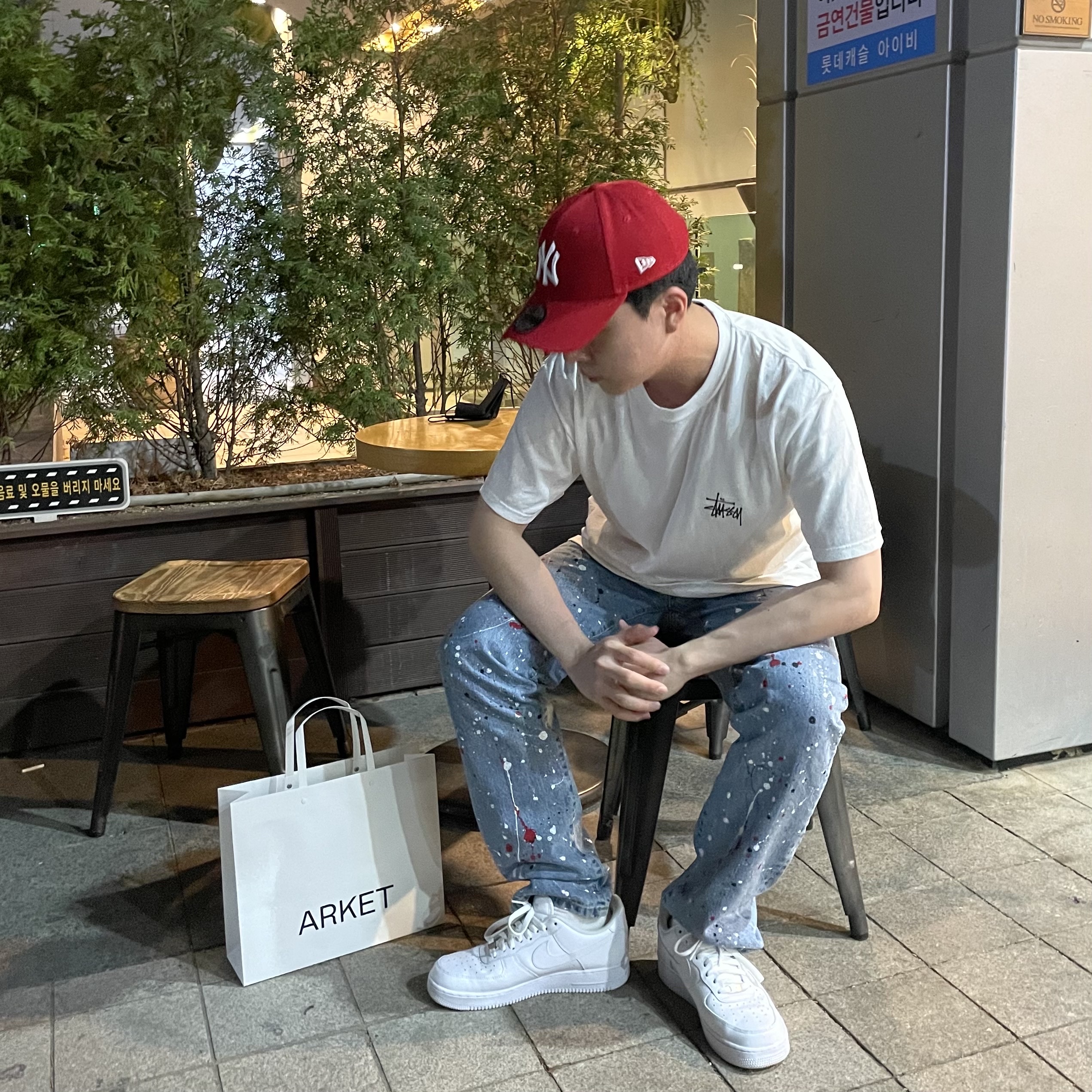 Stussy Basic Stussy T-Shirt White 2022, Nike Air Force 1 '07 Low White 착용 스타일
