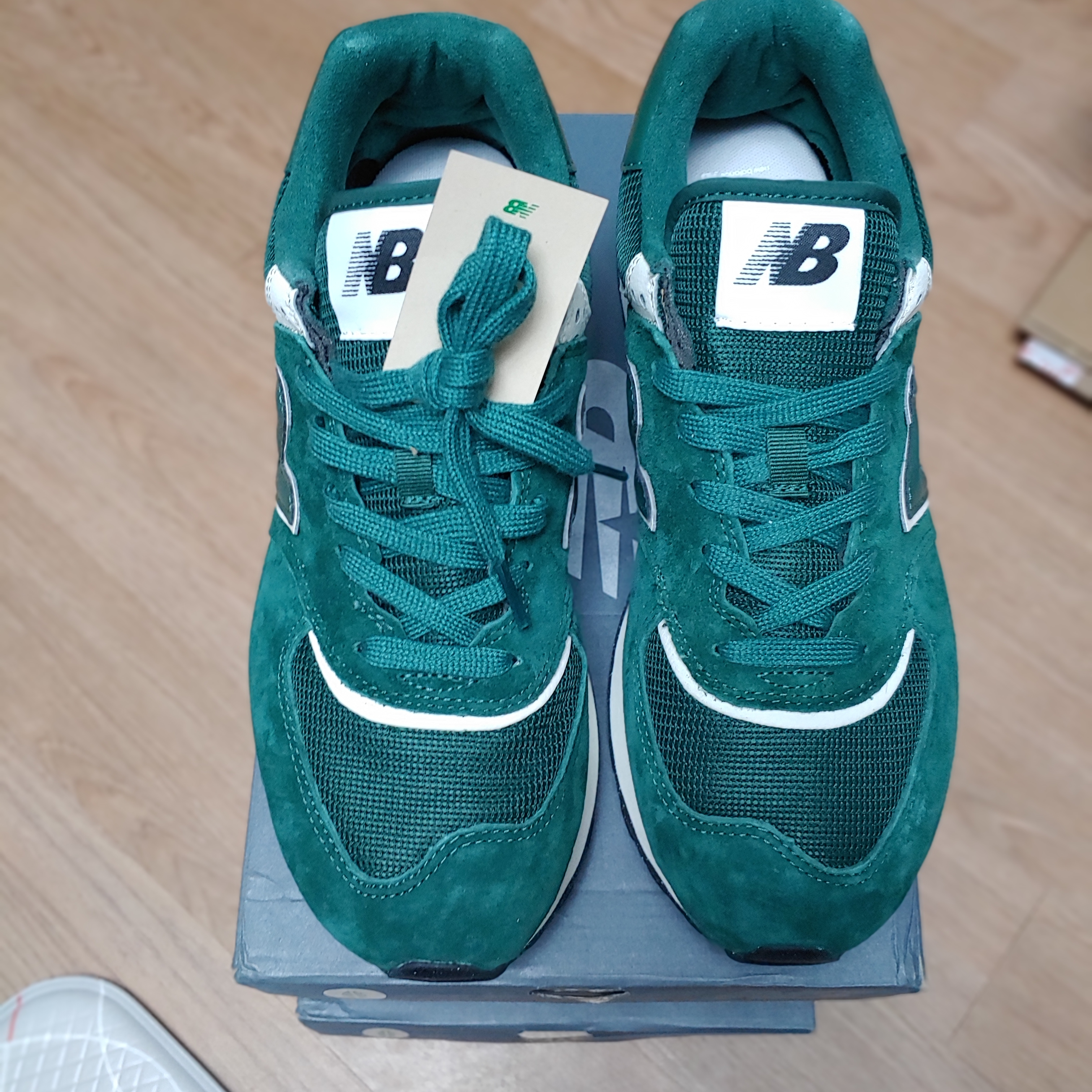New Balance 574 Legacy Green 착용 스타일 - 2