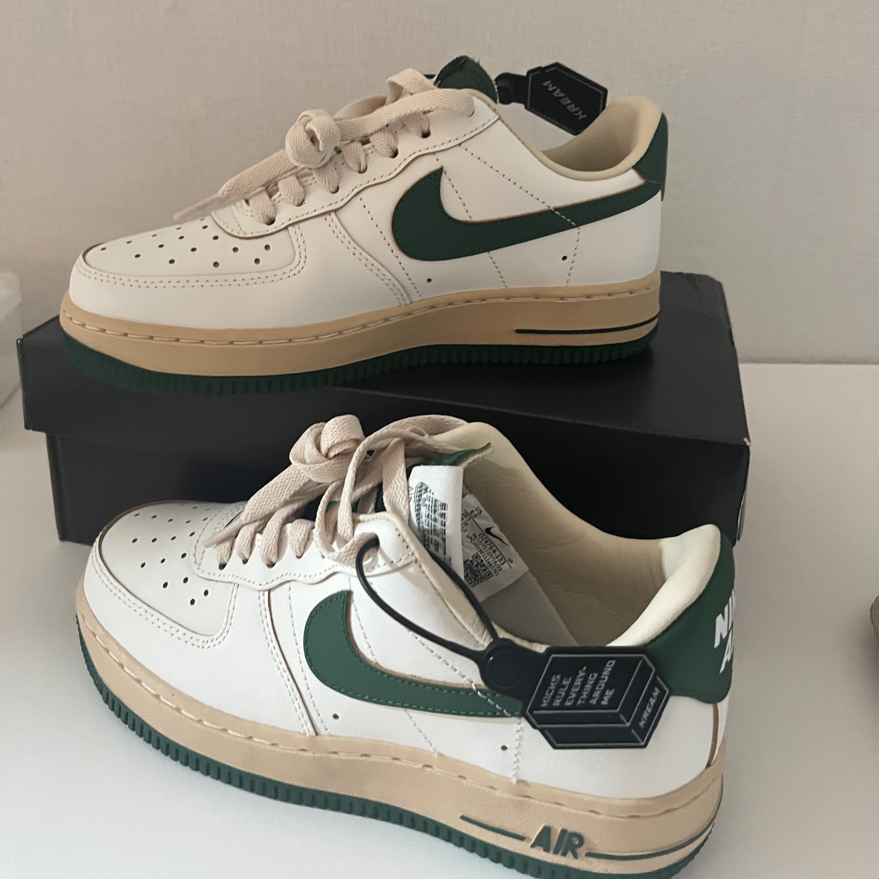 (W) Nike Air Force 1 Low Gorge Green 착용 스타일 - 2