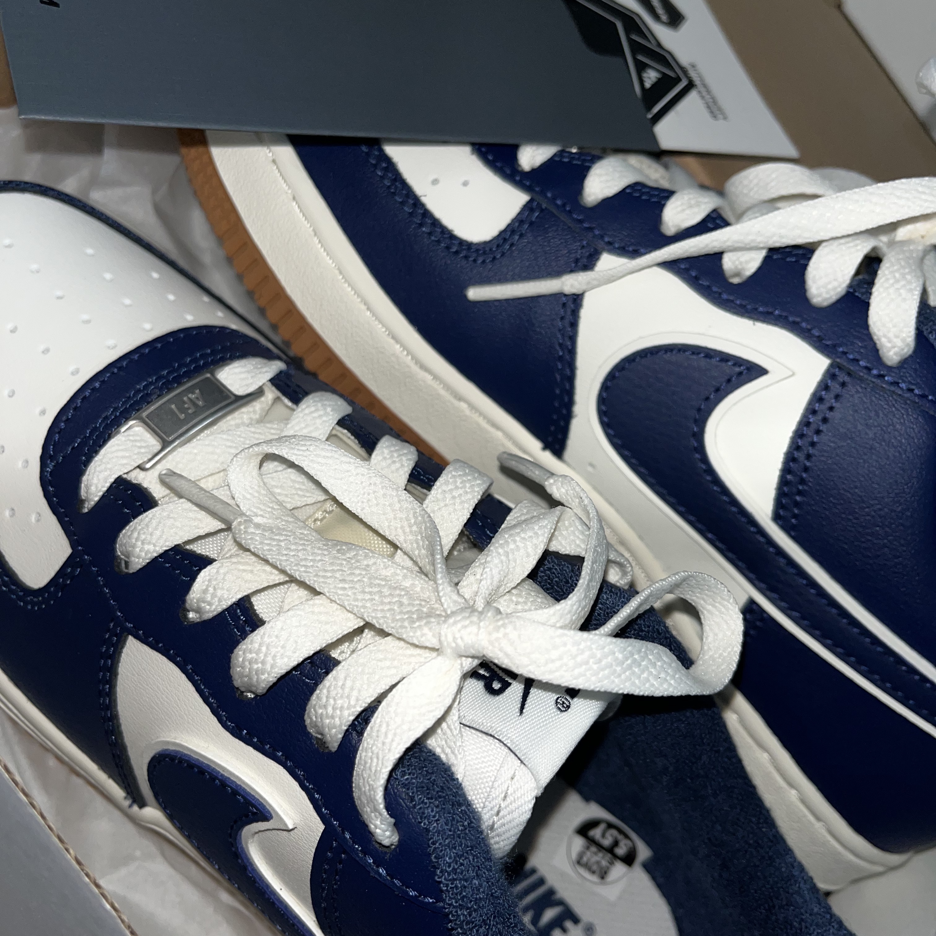 (GS) Nike Air Force 1 LV8 3 Midnight Navy 착용 스타일