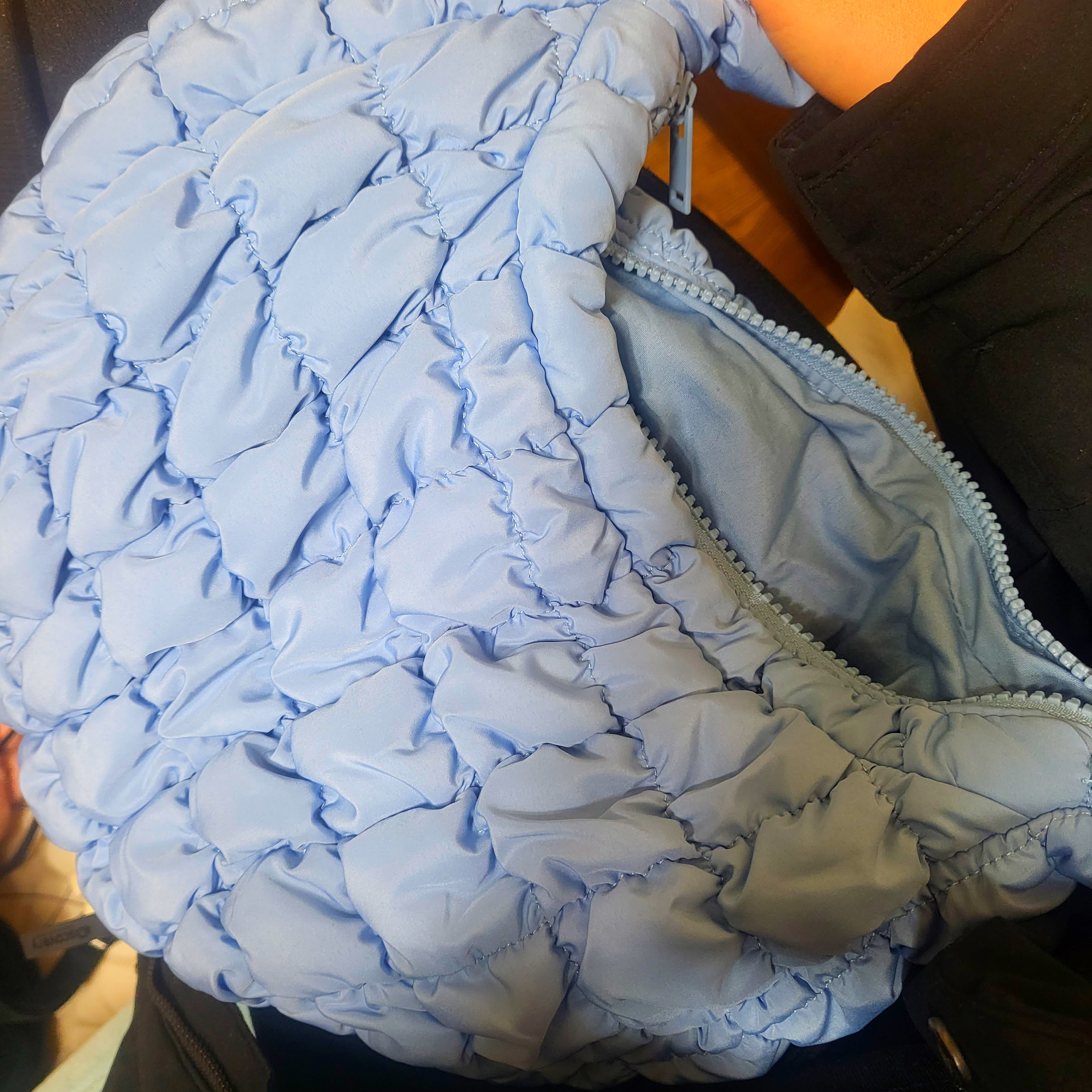 COS Quilted Mini Bag Light Blue 착용 스타일
