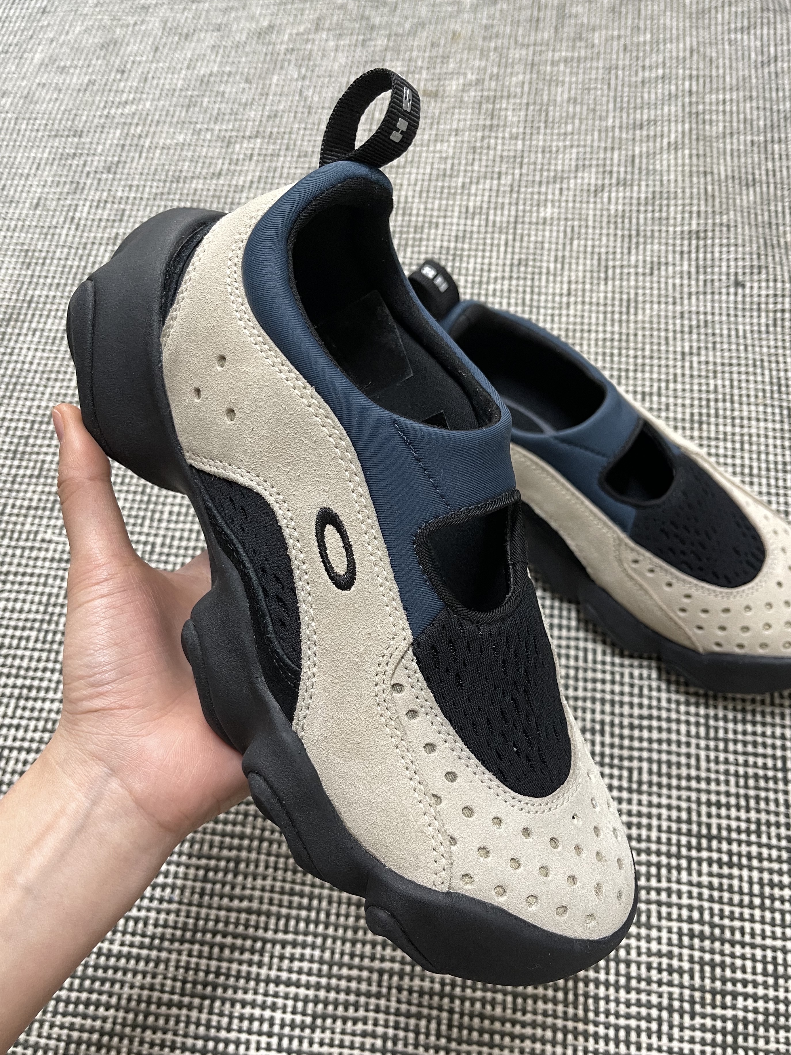 Oakley Factory Team x Brain Dead Flesh Sandal Sand Blue 착용 스타일