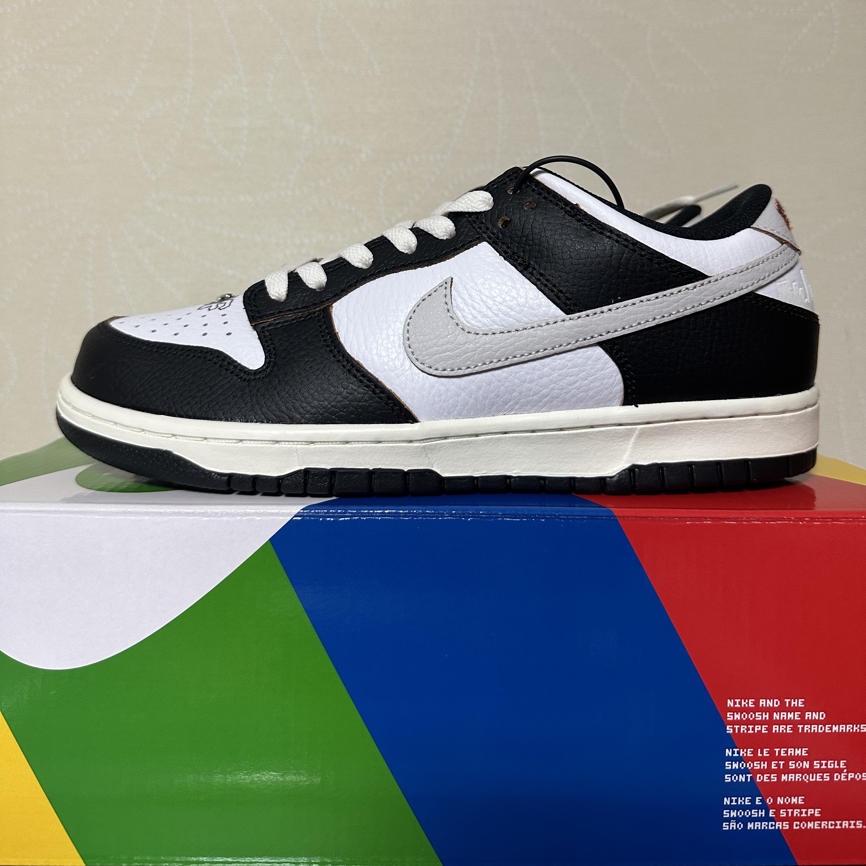 Nike x HUF SB Dunk Low San Francisco 착용 스타일