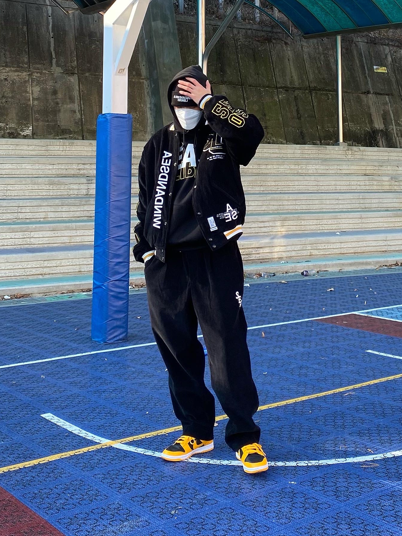 Nike Dunk Low Retro Championship Goldenrod 착용 스타일 - 3