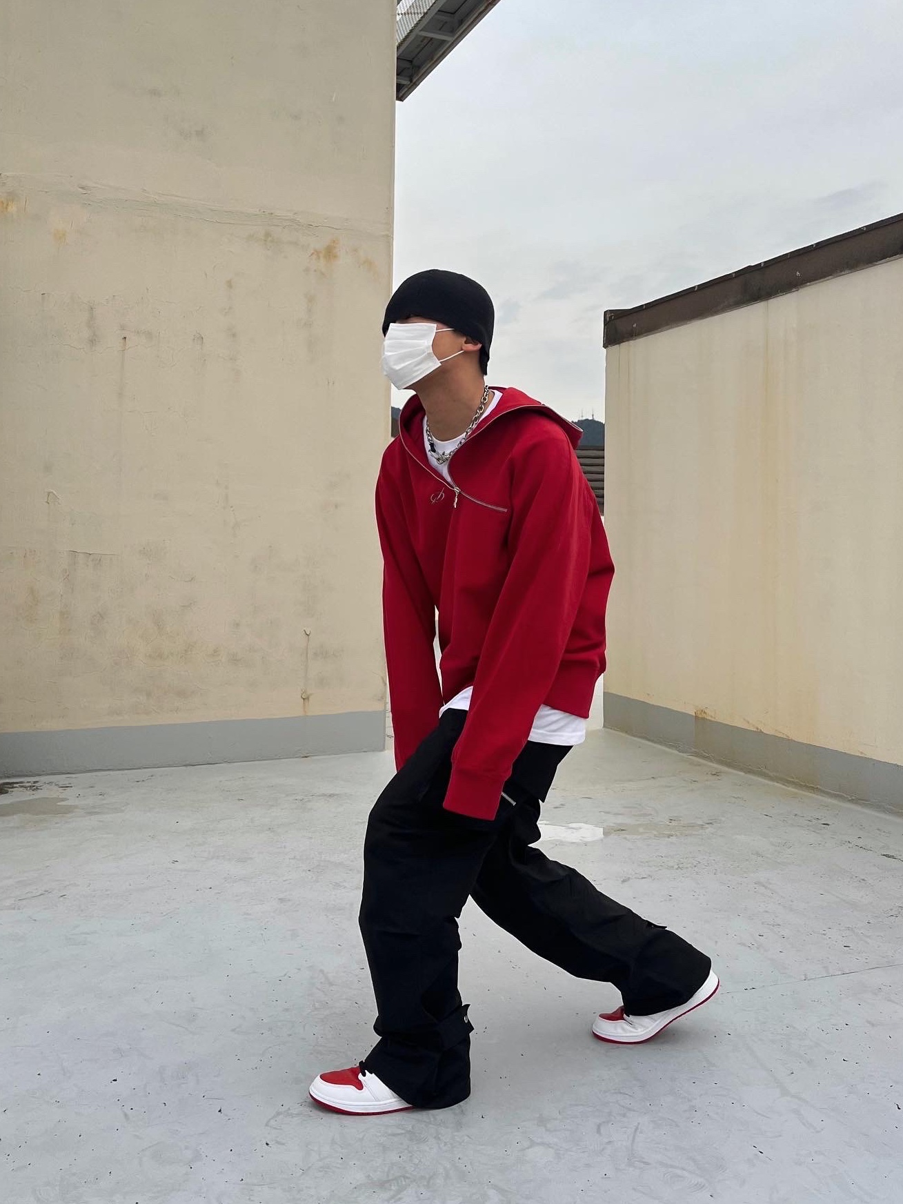 Jordan 1 Retro High OG Heritage, Our Legacy Ladon Brass Keychain Matte Nickel 착용 스타일