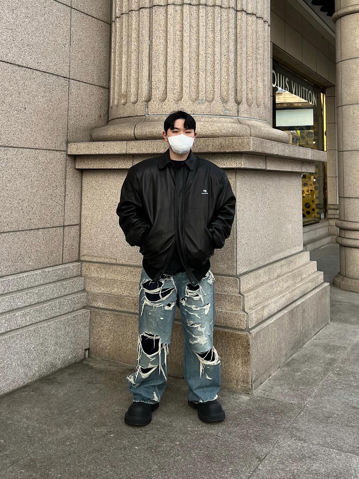 Balenciaga Sporty B Taxi Blouson Black, Balenciaga Steroid Derby Black 착용 스타일