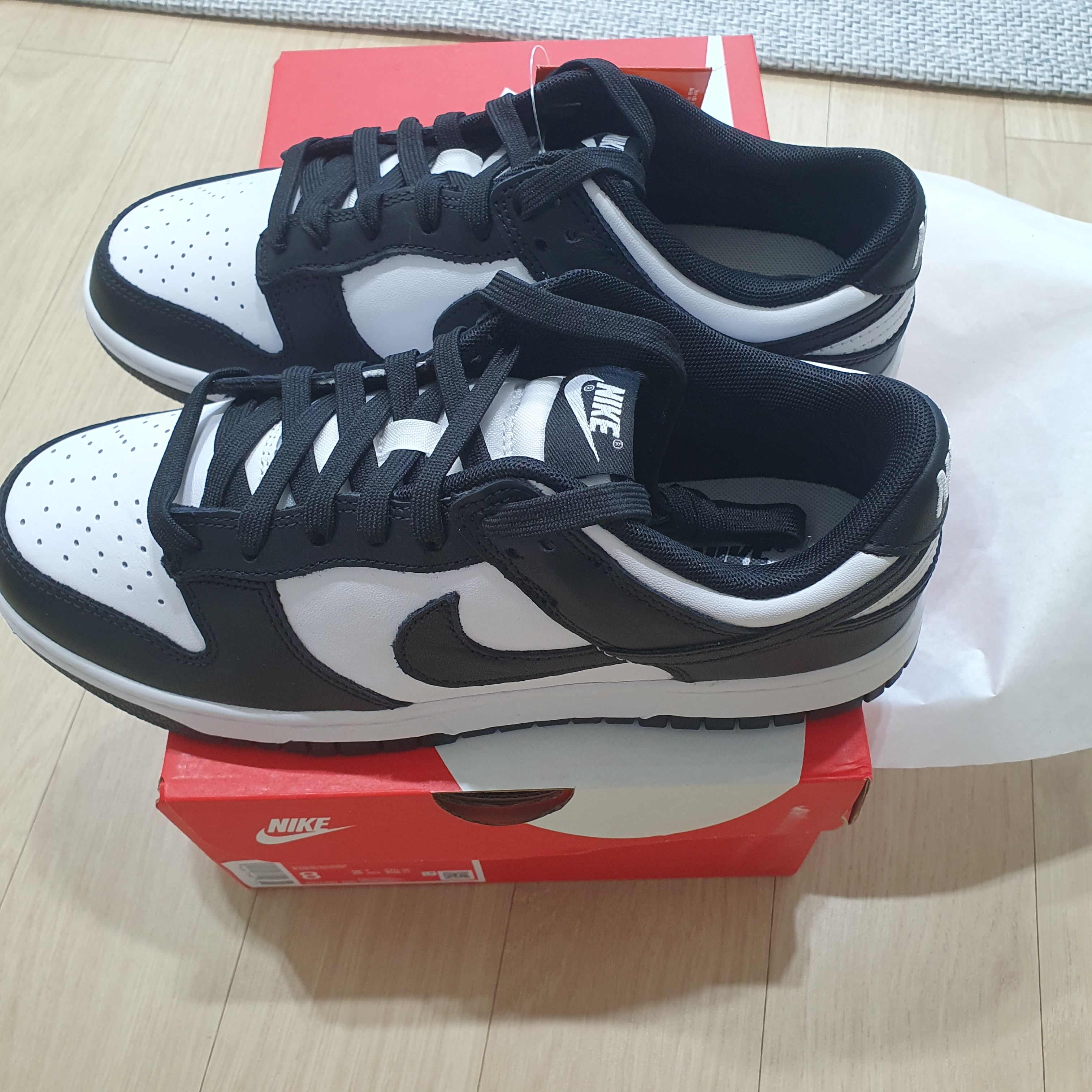 Nike Dunk Low Retro Black 착용 스타일 - 1