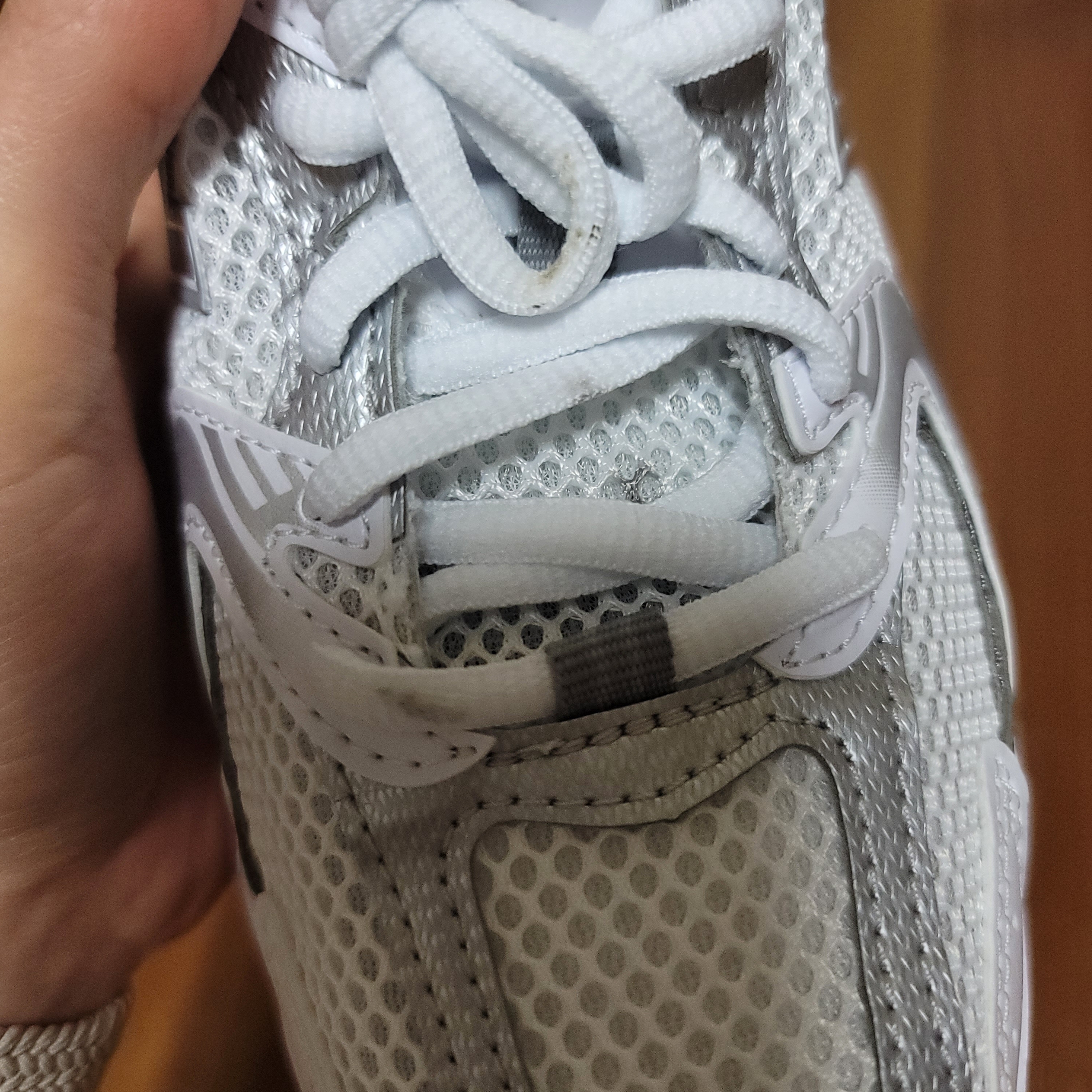 New Balance 530 White Silver 착용 스타일