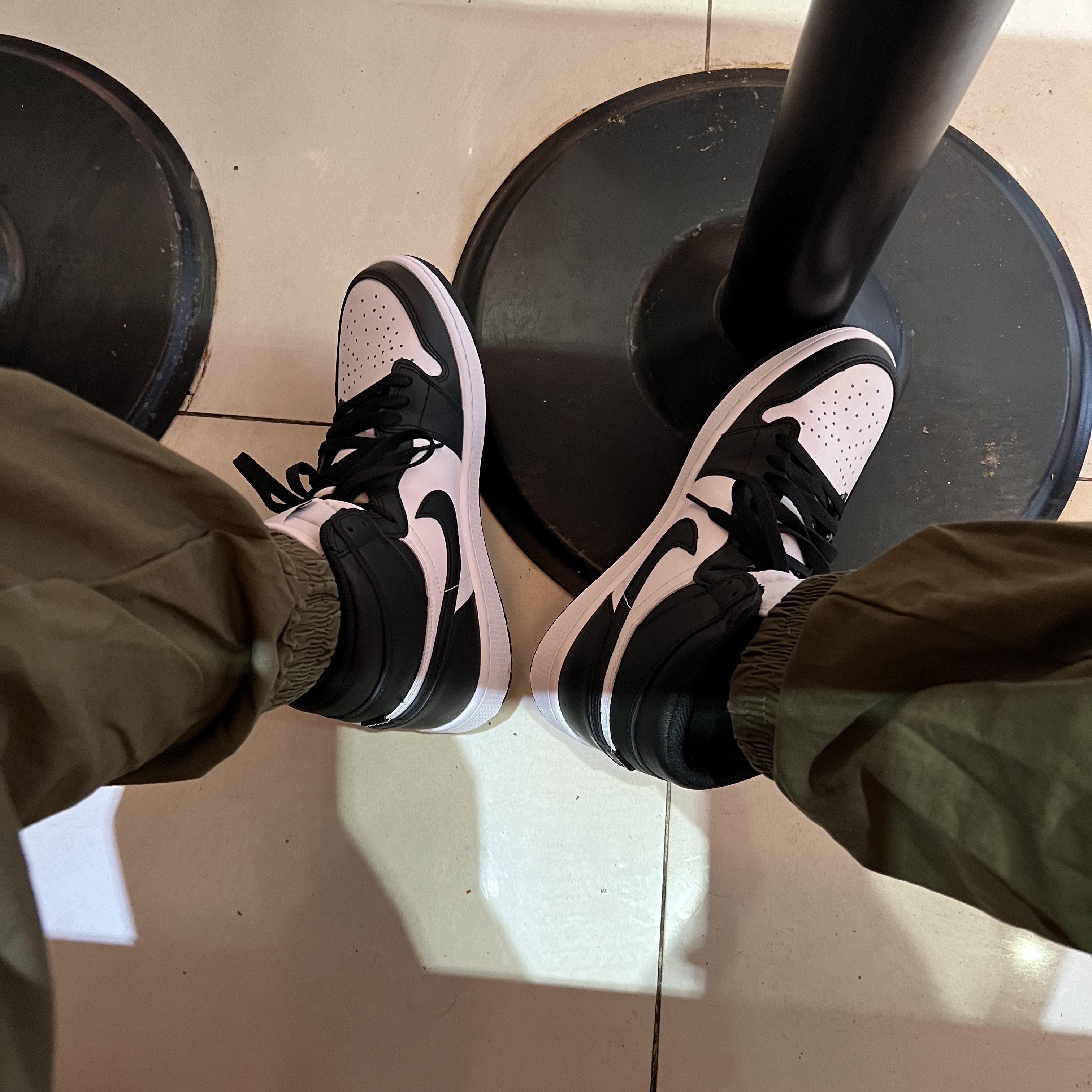 Jordan 1 High Golf White Black 착용 스타일