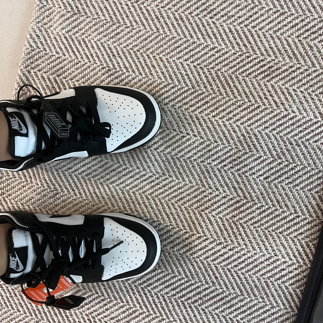 Nike Dunk Low Retro Black 착용 스타일