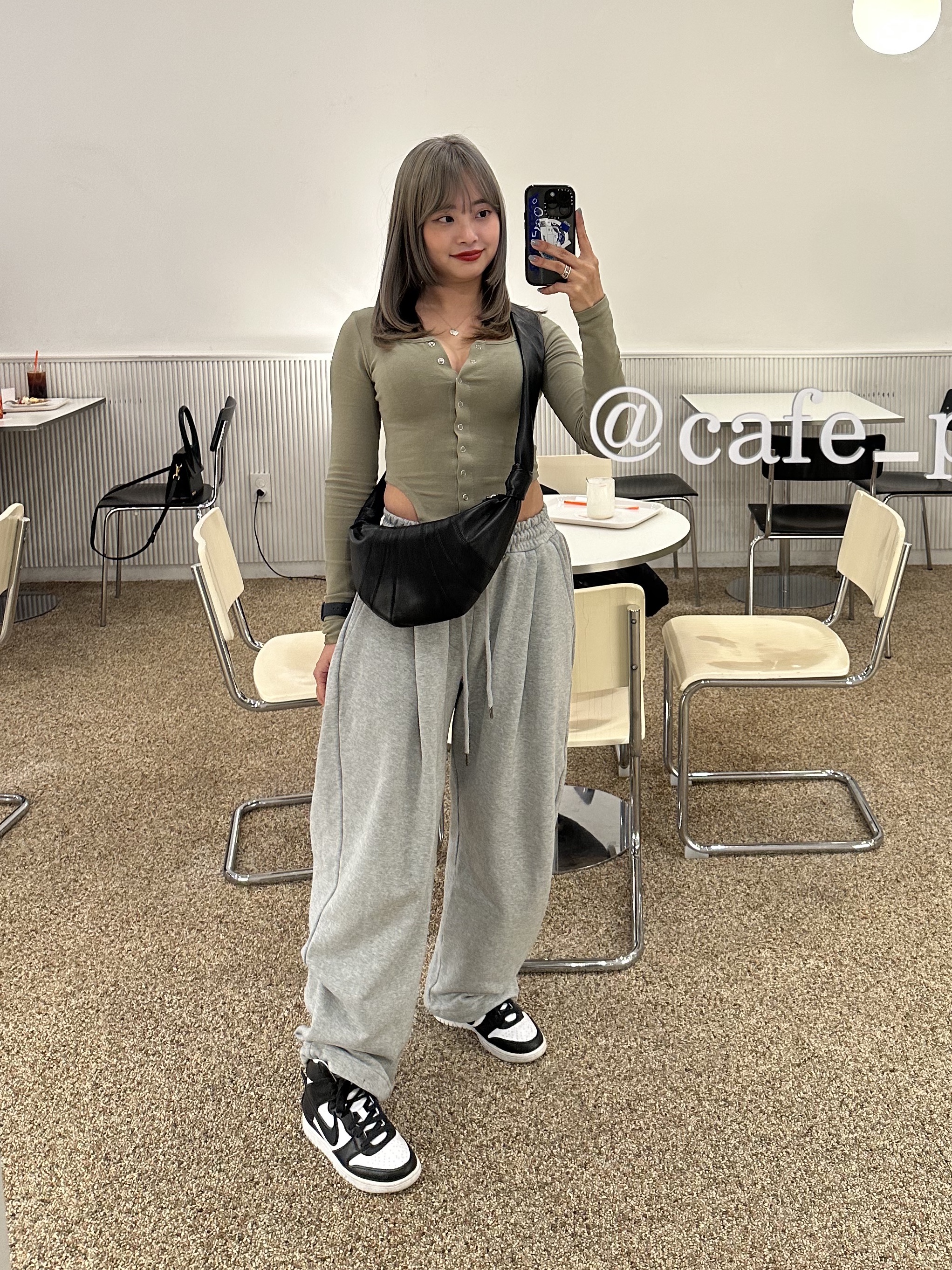 Lemaire Small Croissant Bag Soft Nappa Leather Black, Casetify x Ader Error iPhone Sticker Magsafe Case Clear 착용 스타일 - 2