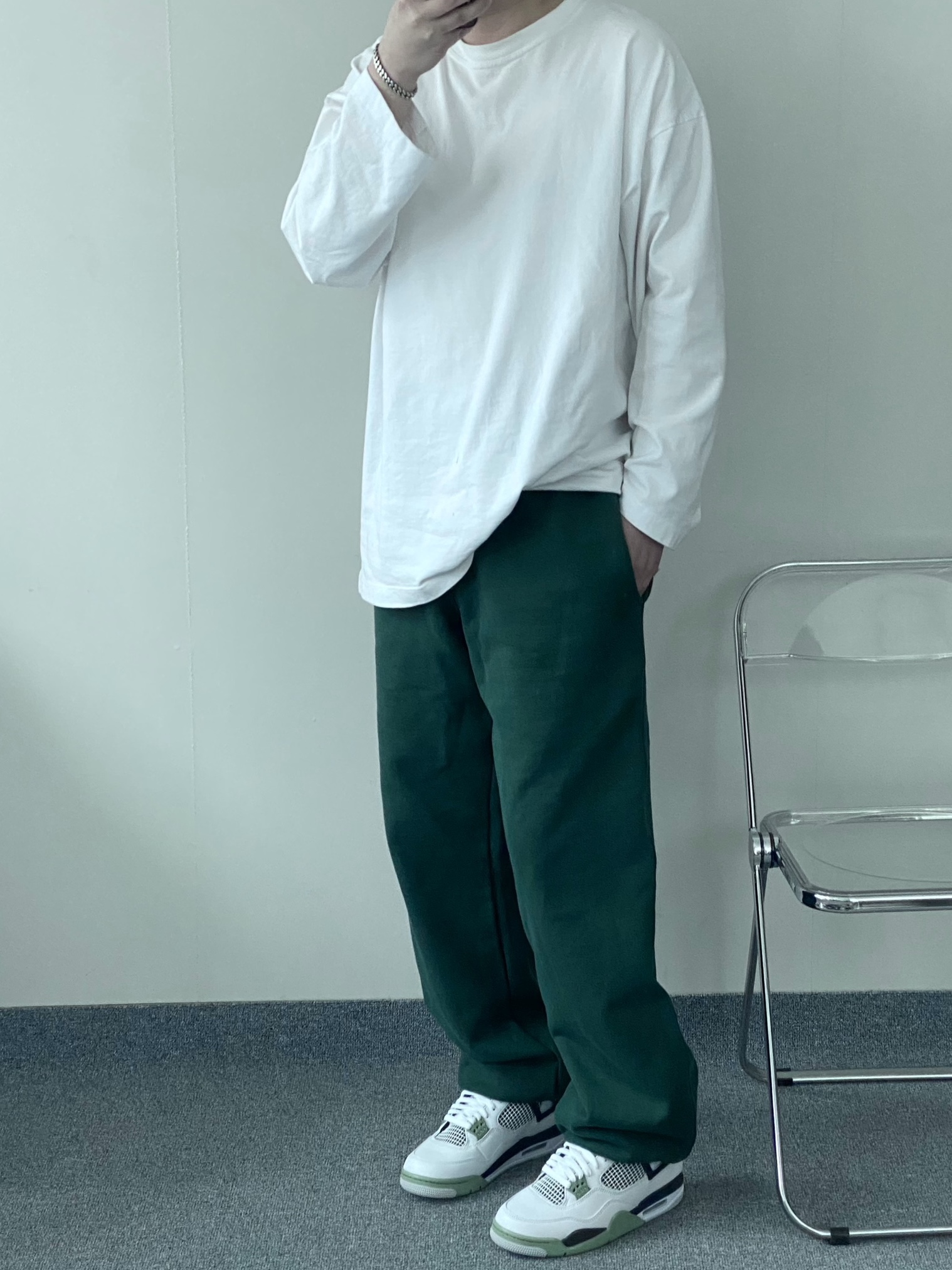 (W) Jordan 4 Retro Oil Green 착용 스타일 - 3